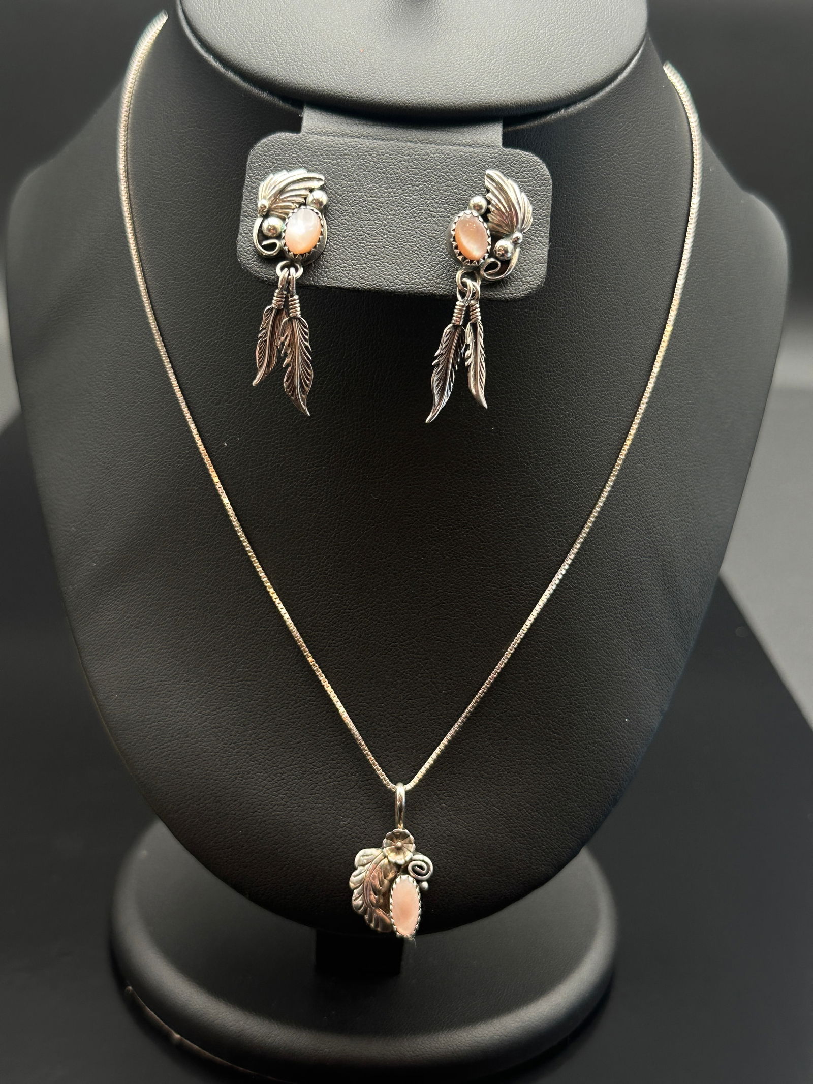 Native American Navajo Sterling Silver & Pink Shell Jewelry Set – Signed RB (1 of 10)