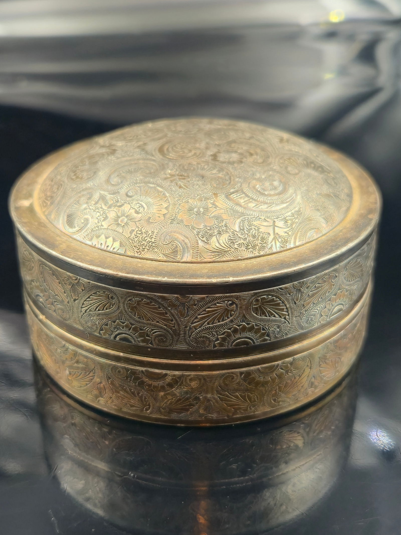 James W. Tufts Boston Victorian Quadruple Plate Engraved Lidded Box, #2585, 147g (1 of 13)