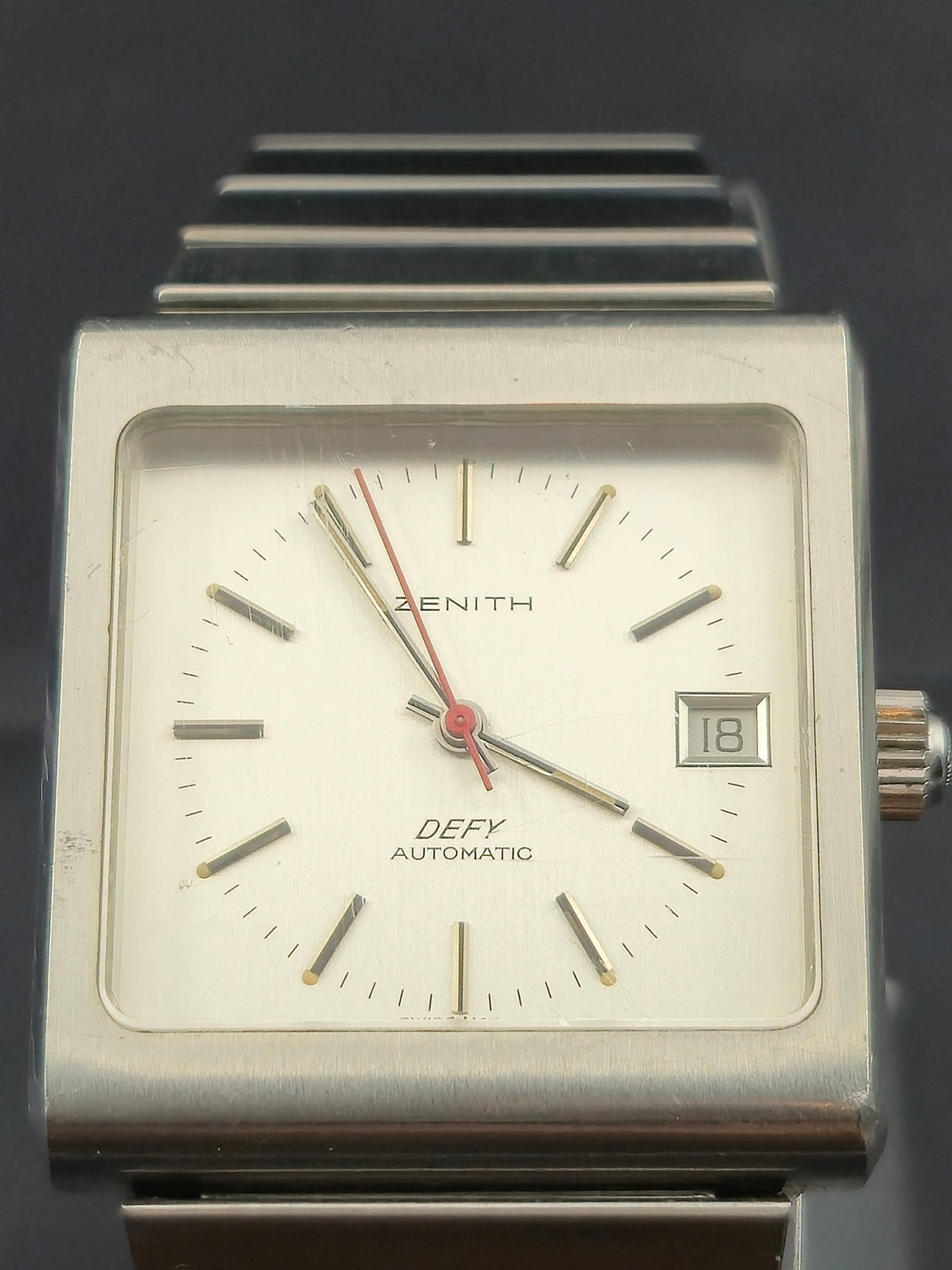 Vintage 1970s Zenith Defy Automatic Square SS Date – Running (1 of 10)