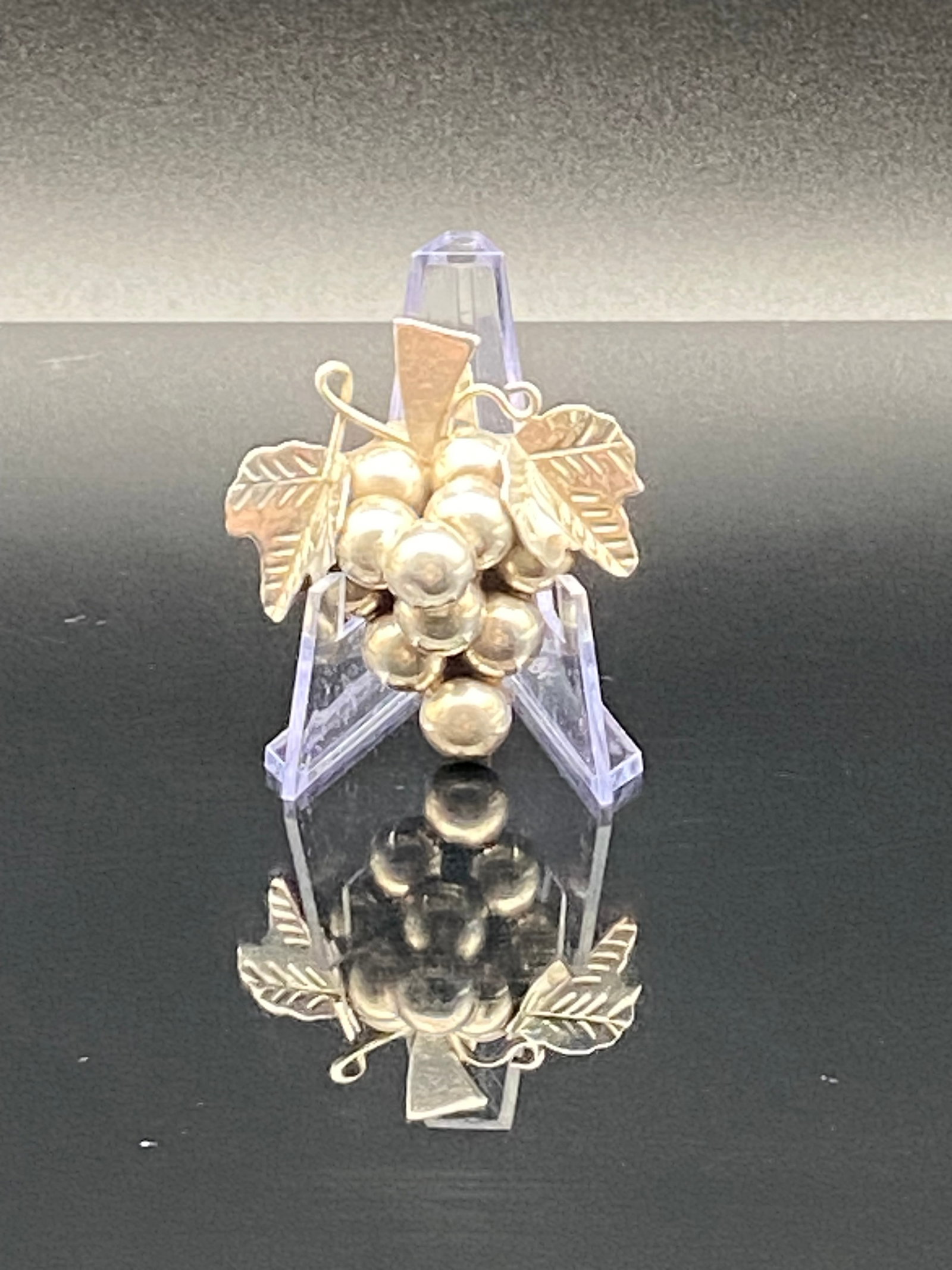 Vintage Mexican Sterling Grapes Brooch Pendant (1 of 5)