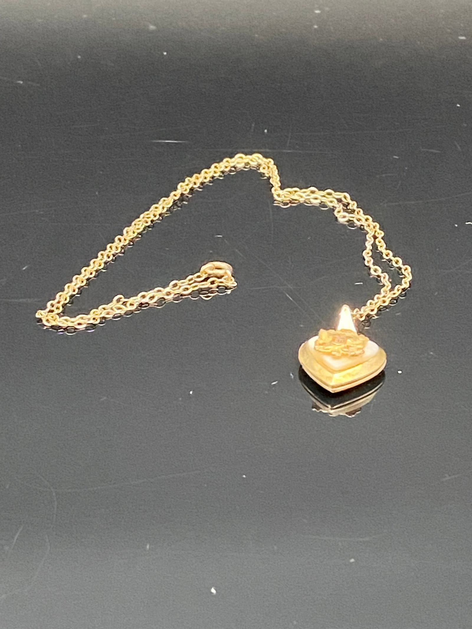 Vintage Gold Tone Heart Locket Necklace (1 of 9)