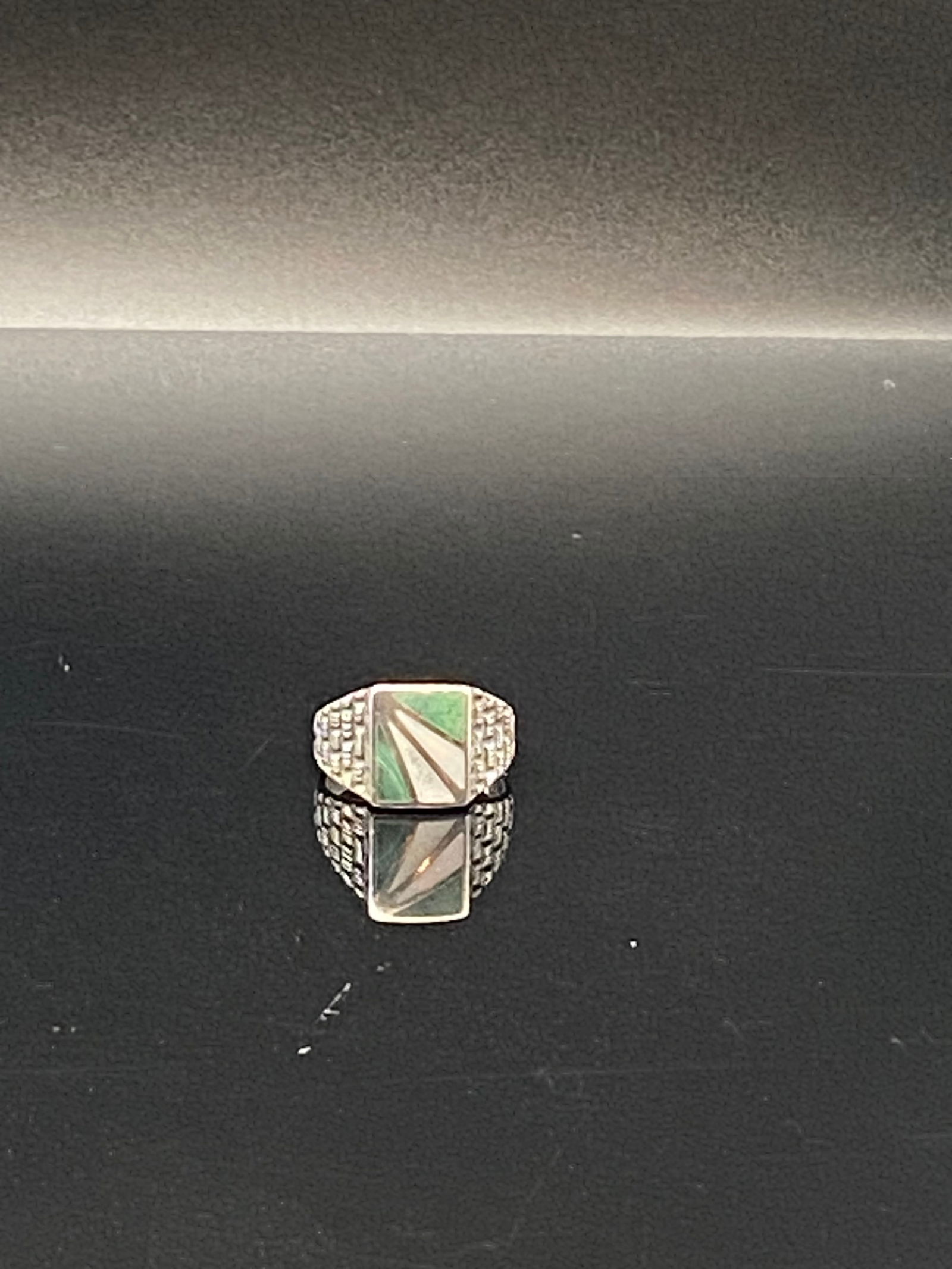 Vintage Sterling Silver Green Malachite Inlay Ring (1 of 6)
