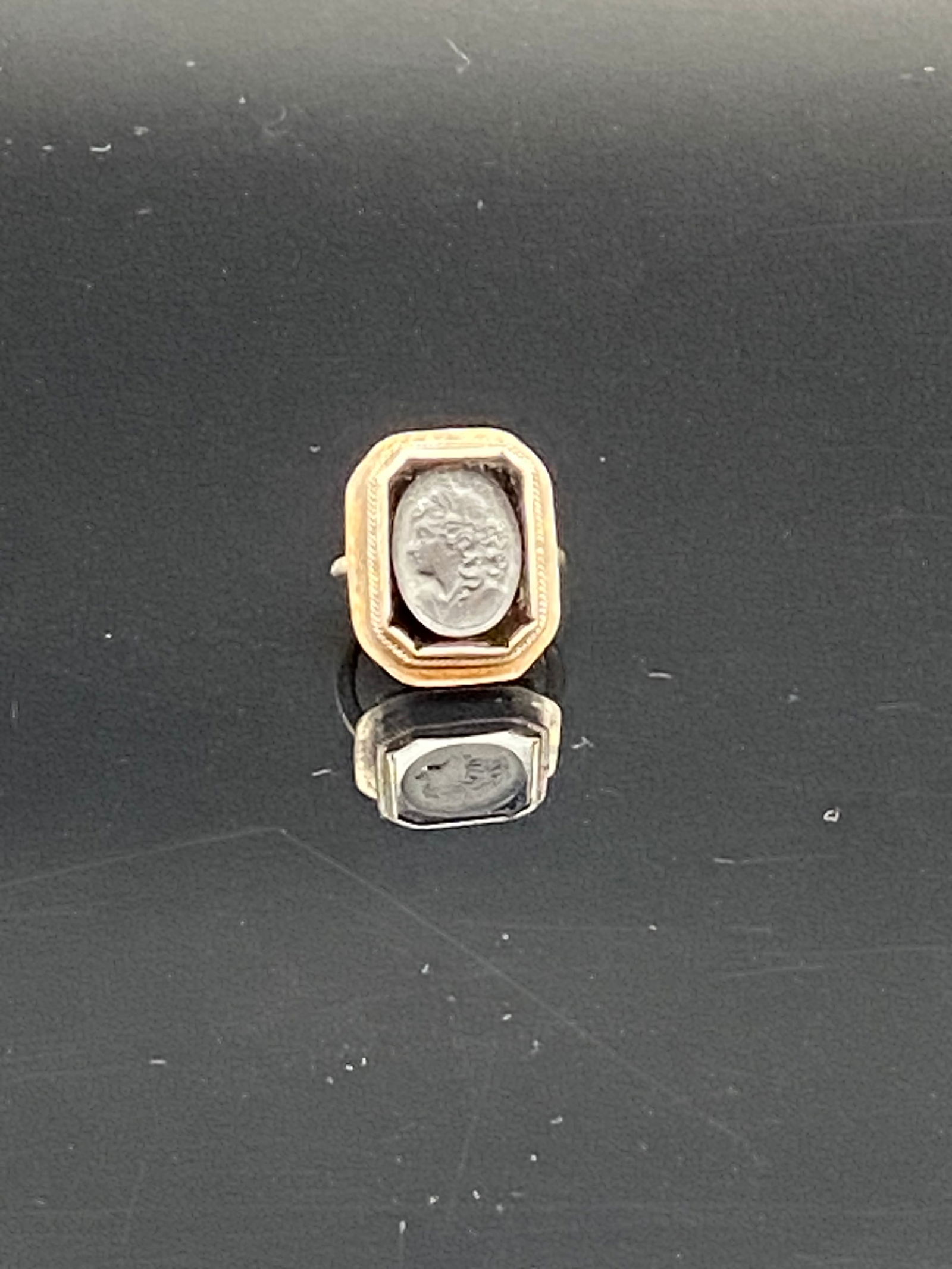 Vintage Sterling Cameo Ring (1 of 5)