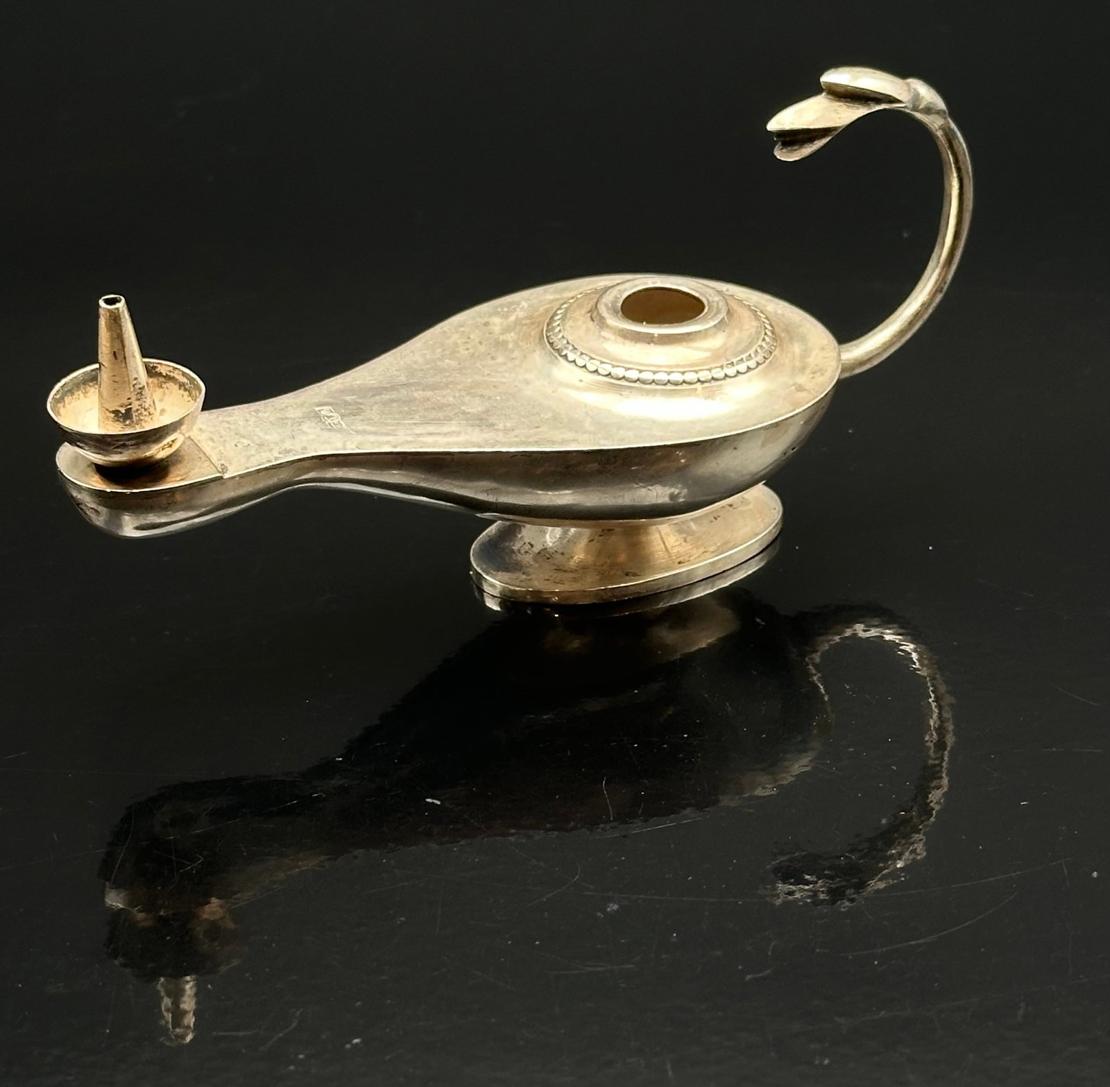 Antique 1915 London Sterling Silver Miniature Oil Lamp Form Table Ornament (1 of 11)