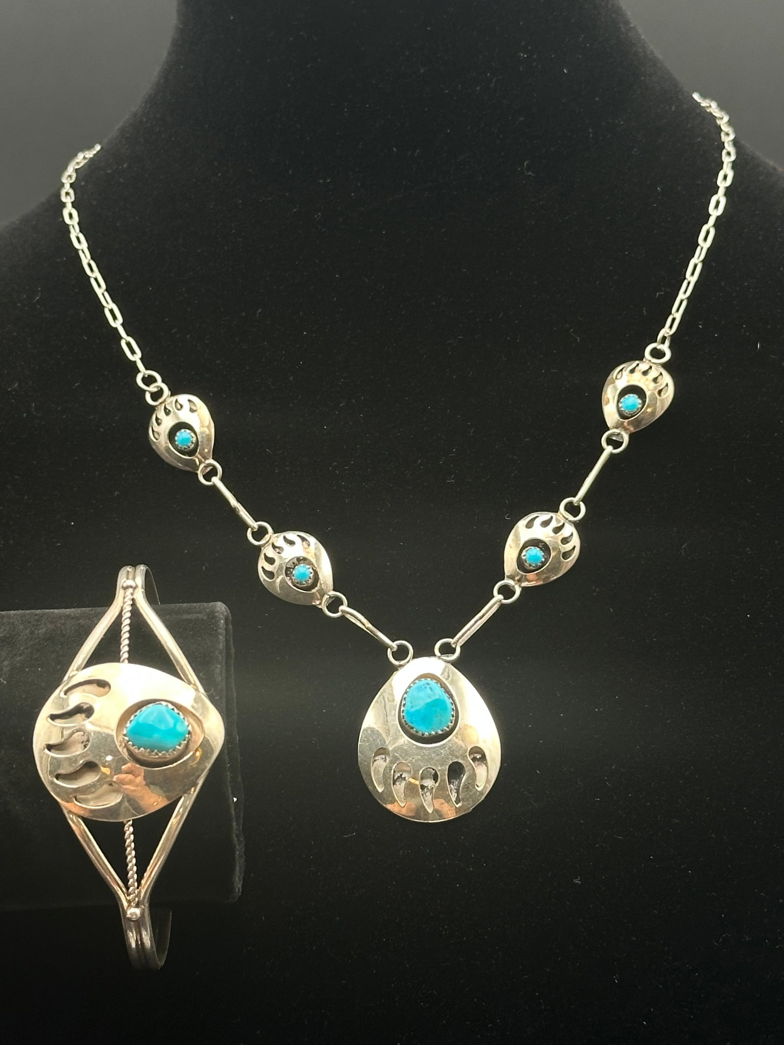 Sterling Silver Turquoise Bear Paw Necklace & Bracelet Set (1 of 14)