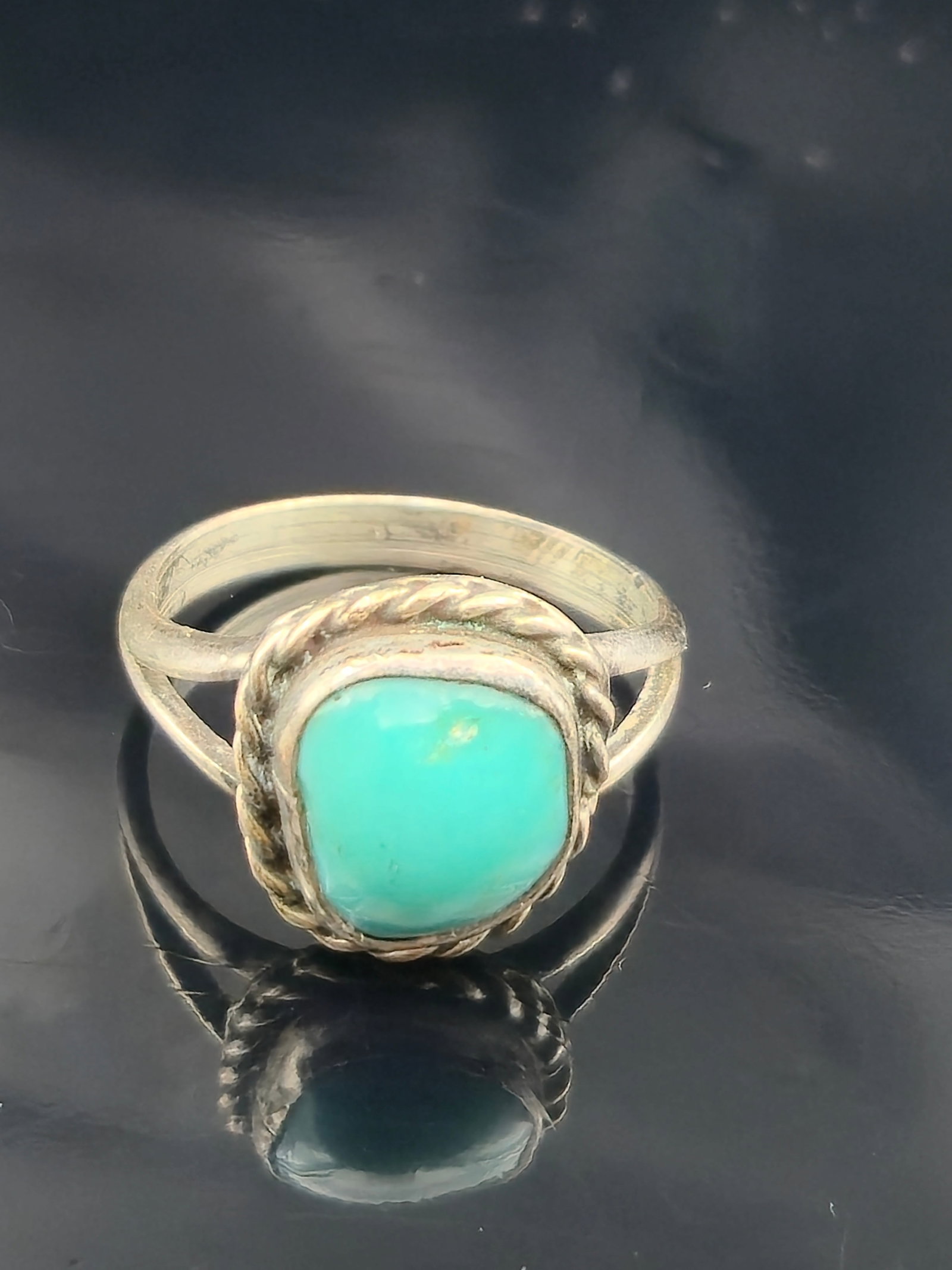 Navajo Sterling Silver Turquoise Ring Size 6.5 Oval Cabochon Rope Bezel Split Shank Vintage 3.1g (1 of 6)