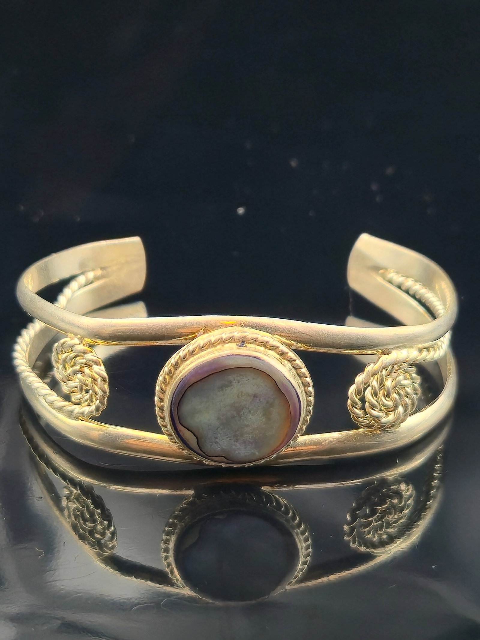 Alpaca Mexico Silver-Tone Cuff Bracelet w/ Iridescent Abalone Center 12.7g (1 of 7)