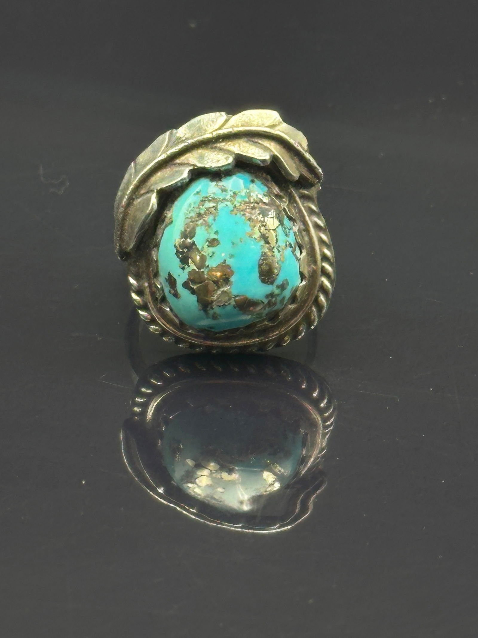 Vintage Sterling Silver Turquoise Ring with Leaf Design – 12.6g (1 of 7)