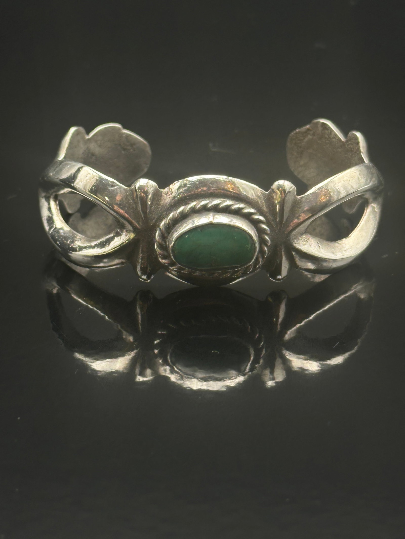 Navajo Sterling Silver Turquoise Cuff Bracelet – 50.9g (1 of 8)