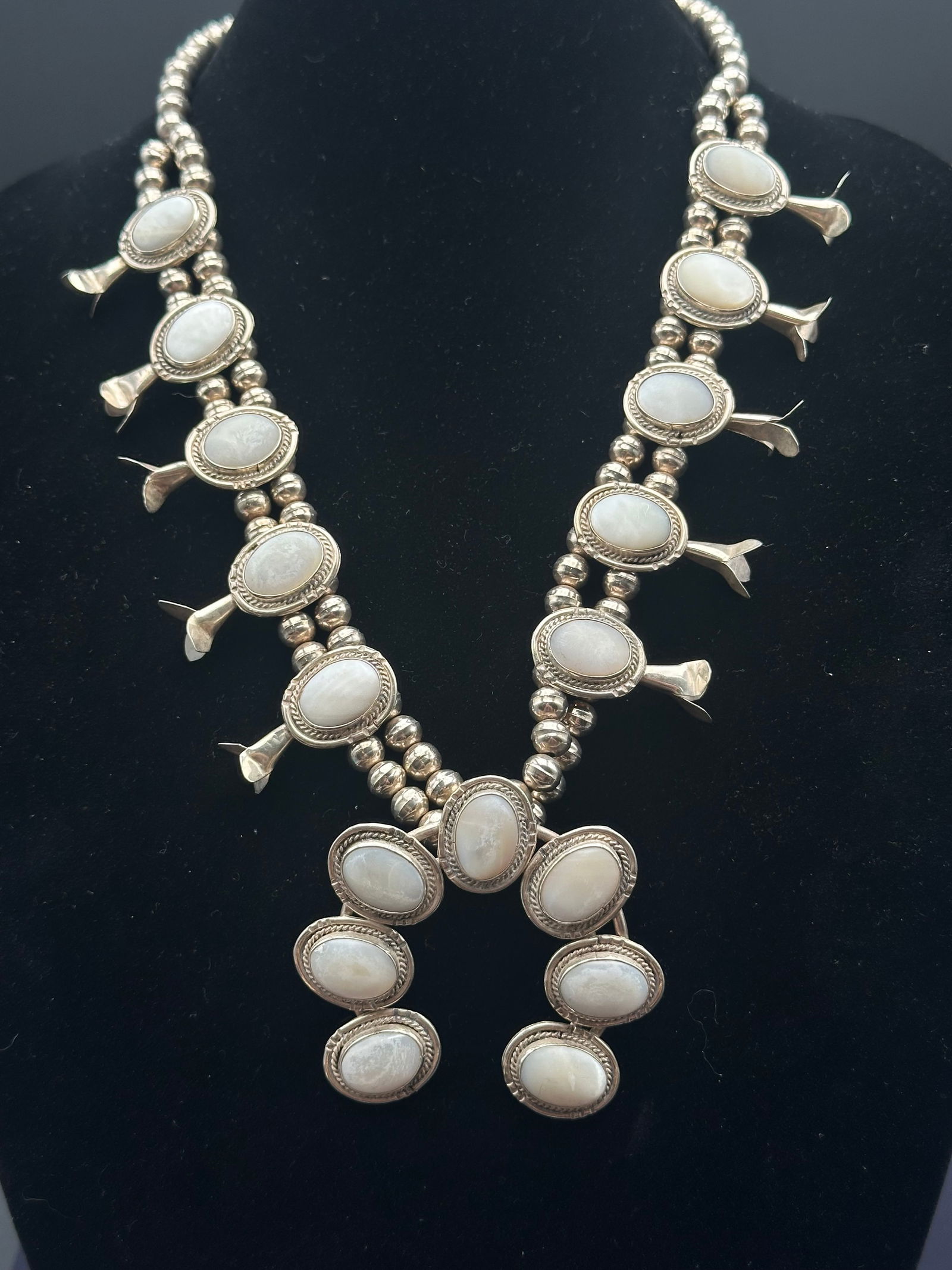 Navajo Sterling Silver Squash Blossom Necklace with White Oval Stones – 137g (1 of 10)