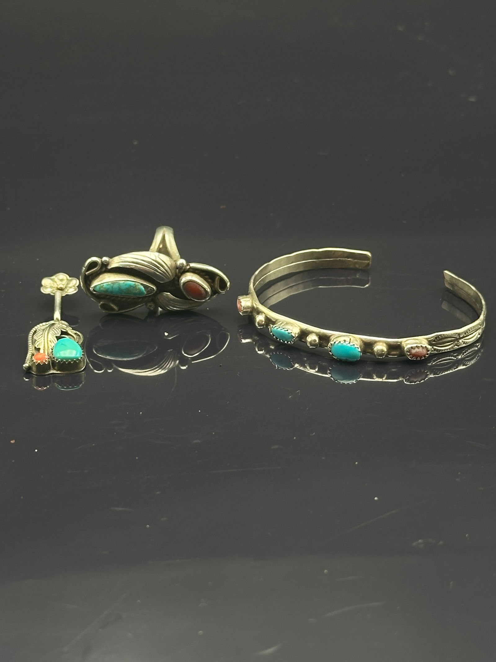 Vintage Native American Silver Jewelry Lot – Turquoise & Coral Bracelet, Ring & Pendant (22.3g) (1 of 10)
