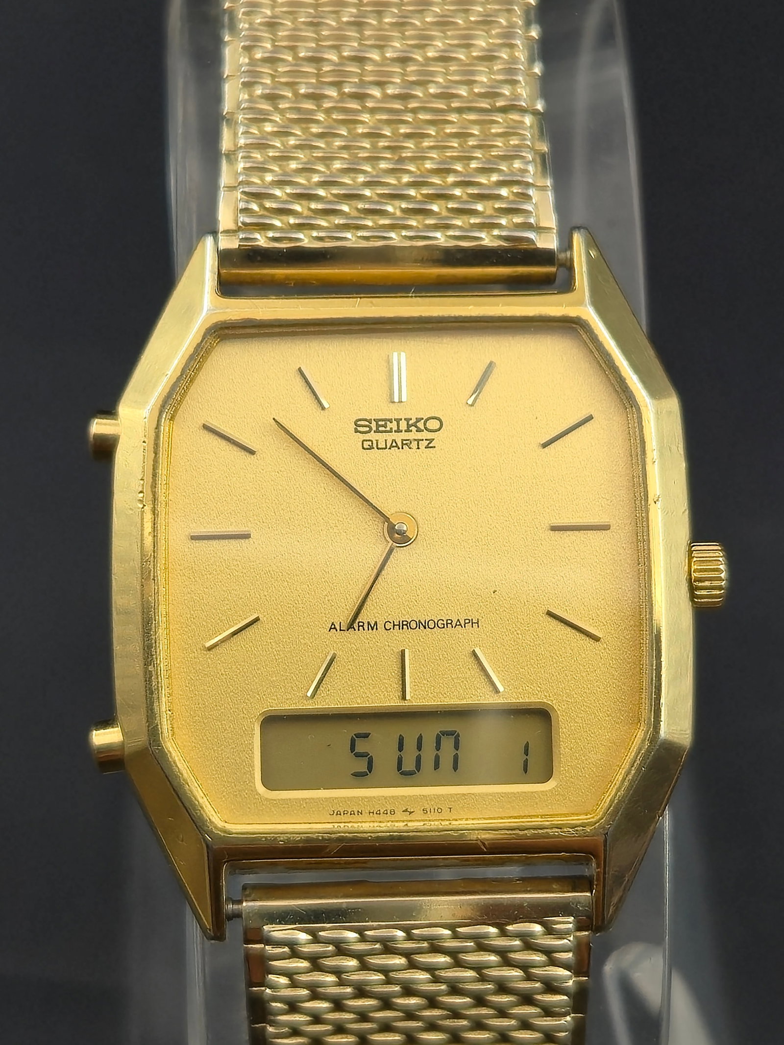 Seiko H448-5069 Quartz Alarm Chronograph LCD Gold-Tone Watch 1980s (1 of 7)