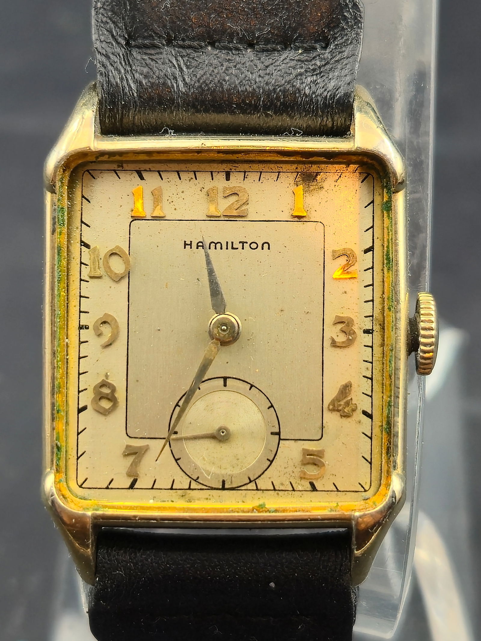 1940s Hamilton 980 17J Rectangular 10K Gold-Filled Wristwatch, Wadsworth Case, Running (1 of 8)