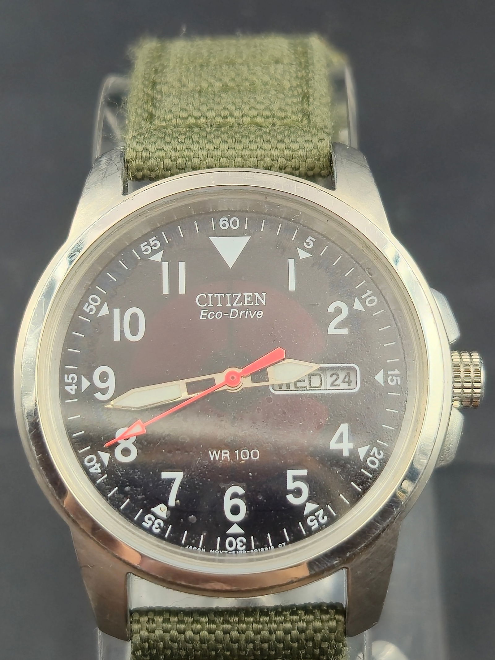 Citizen Eco-Drive E101 Stainless Steel Military-Style Watch, WR100 Day-Date, Solar Powered (1 of 7)