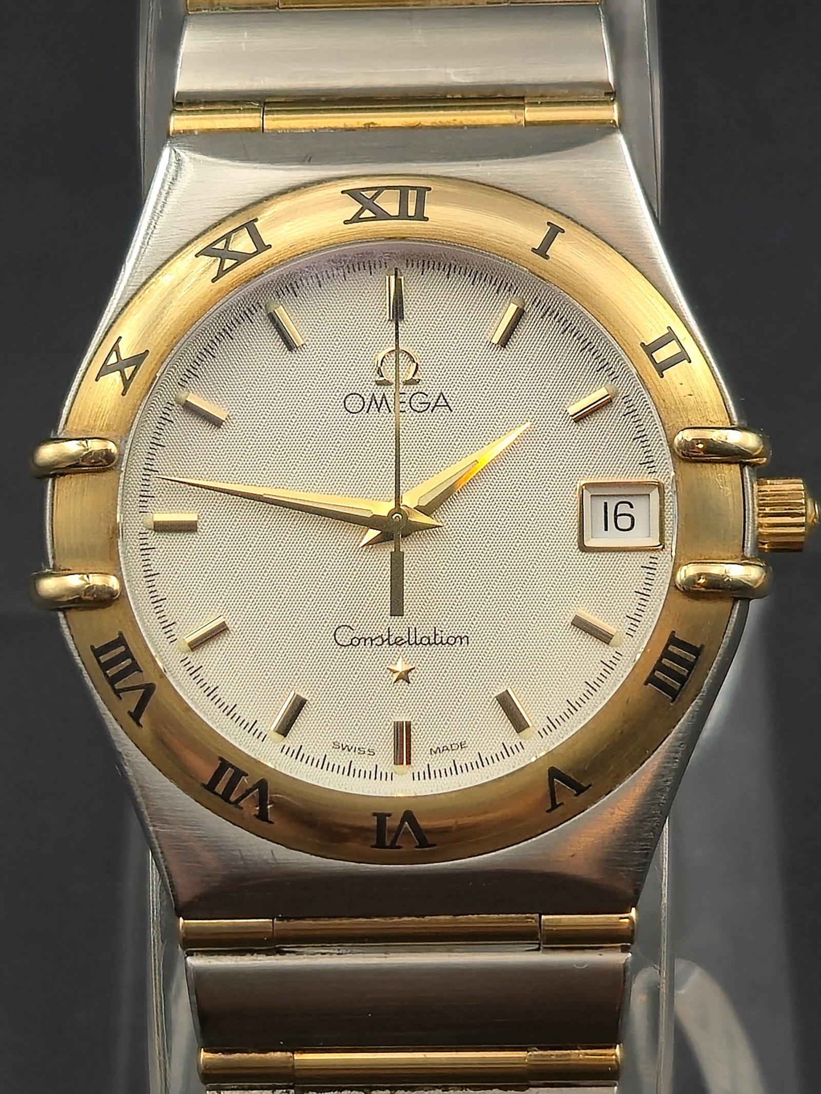 1990s Omega Constellation 396.1201 34mm Steel & 18K Gold Quartz Chronometer Date (1 of 11)