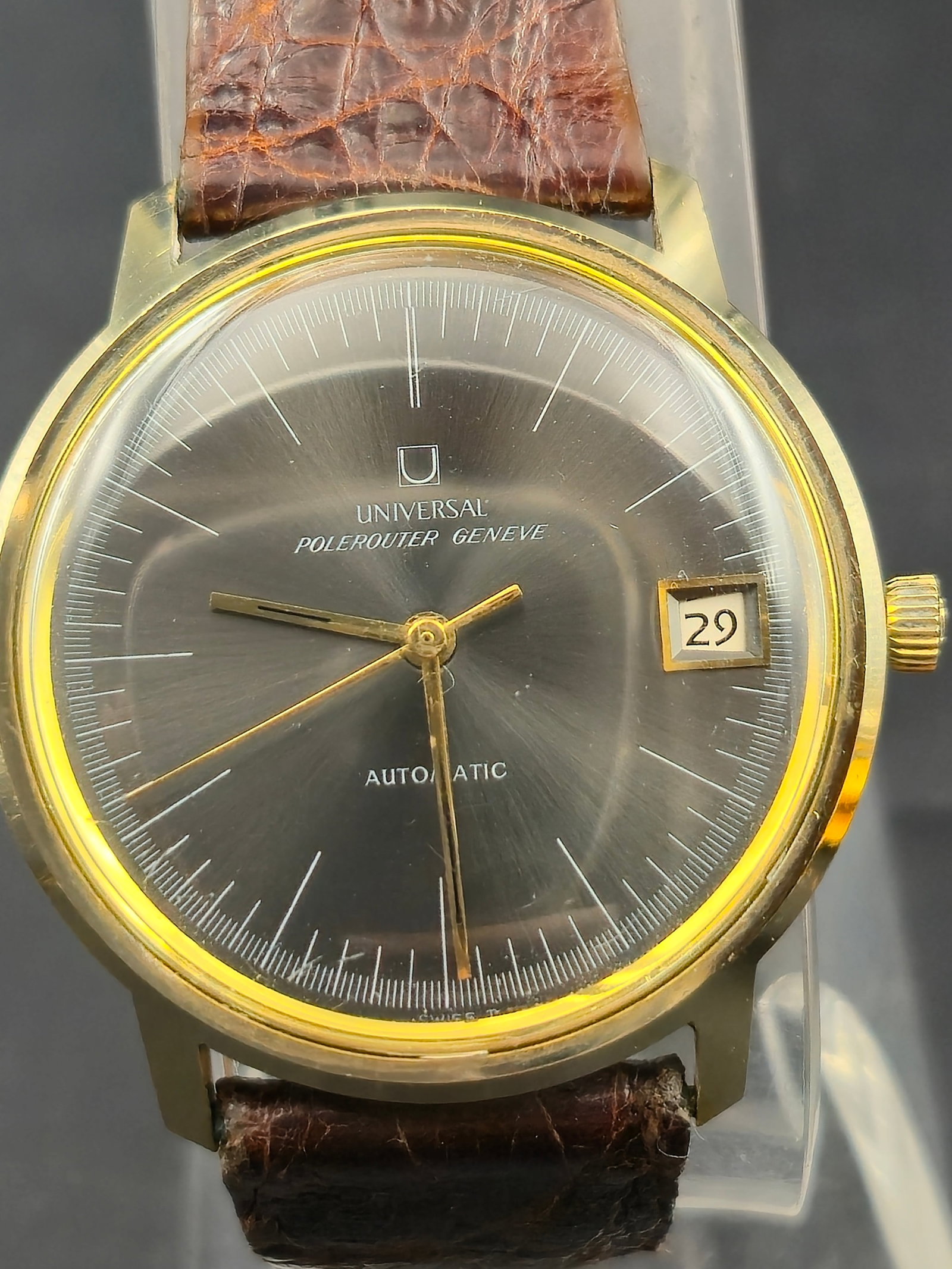 1960s Universal Genève Polerouter Date 35mm 10K Gold-Filled Cal. 69 Microtor Automatic (1 of 13)