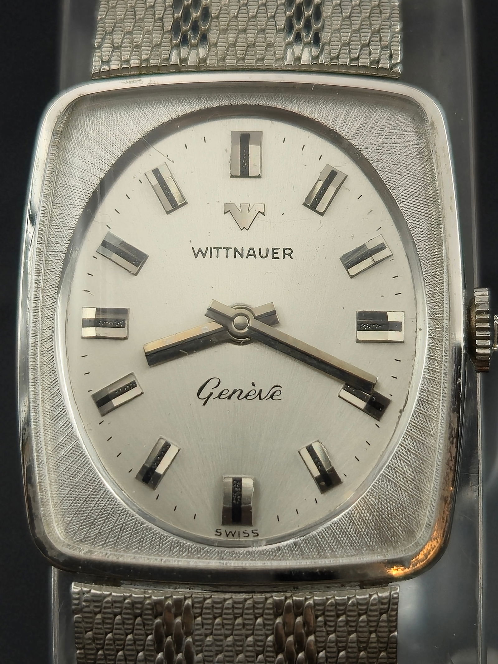 1970s Wittnauer Genève 17J Cal. 9E1 Manual Wind Wristwatch 32mm 10K GF Mesh (1 of 10)