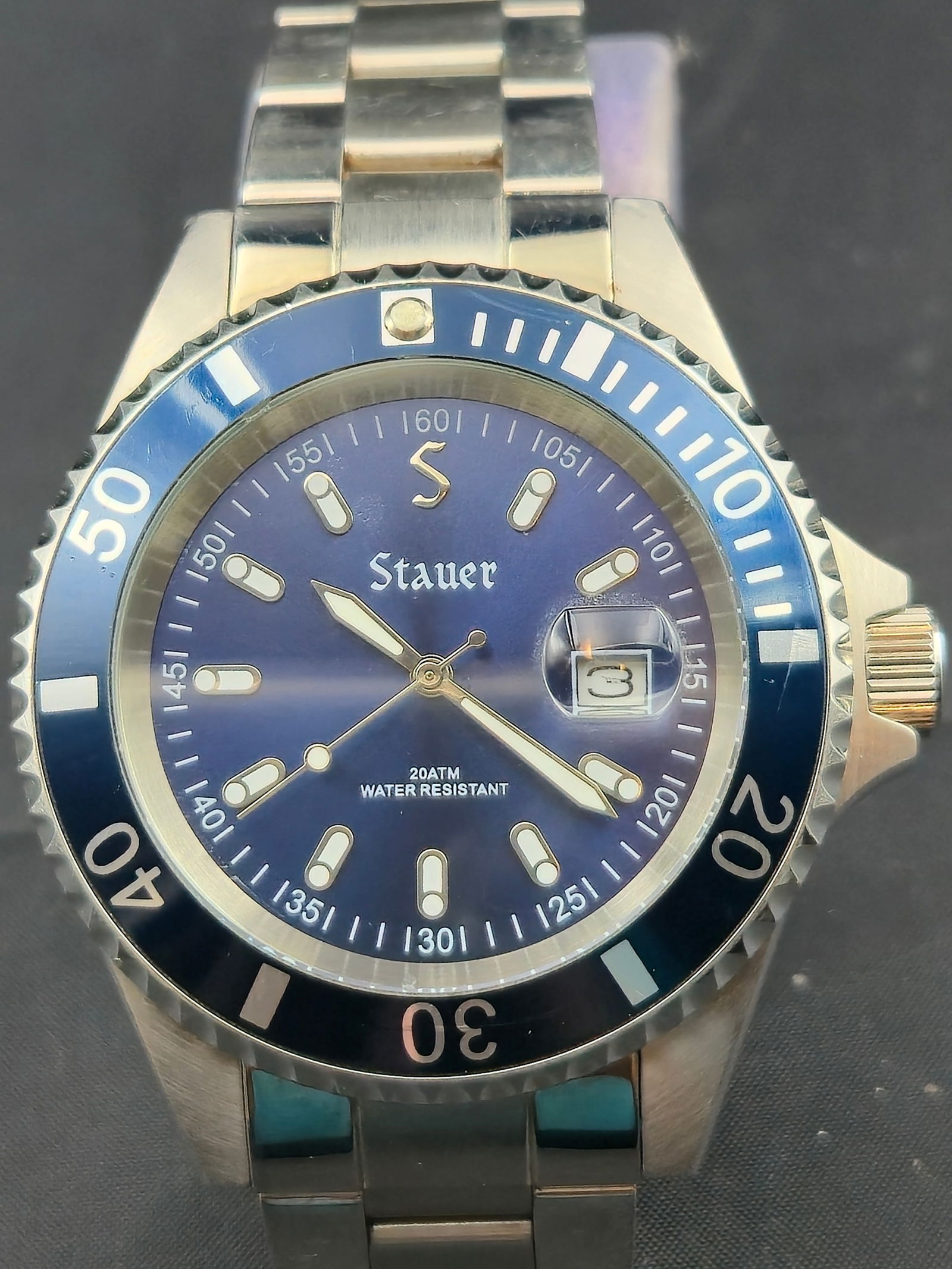 Stauer 43mm Stainless Steel Blue Dial Diver Quartz Wristwatch 200M (1 of 7)