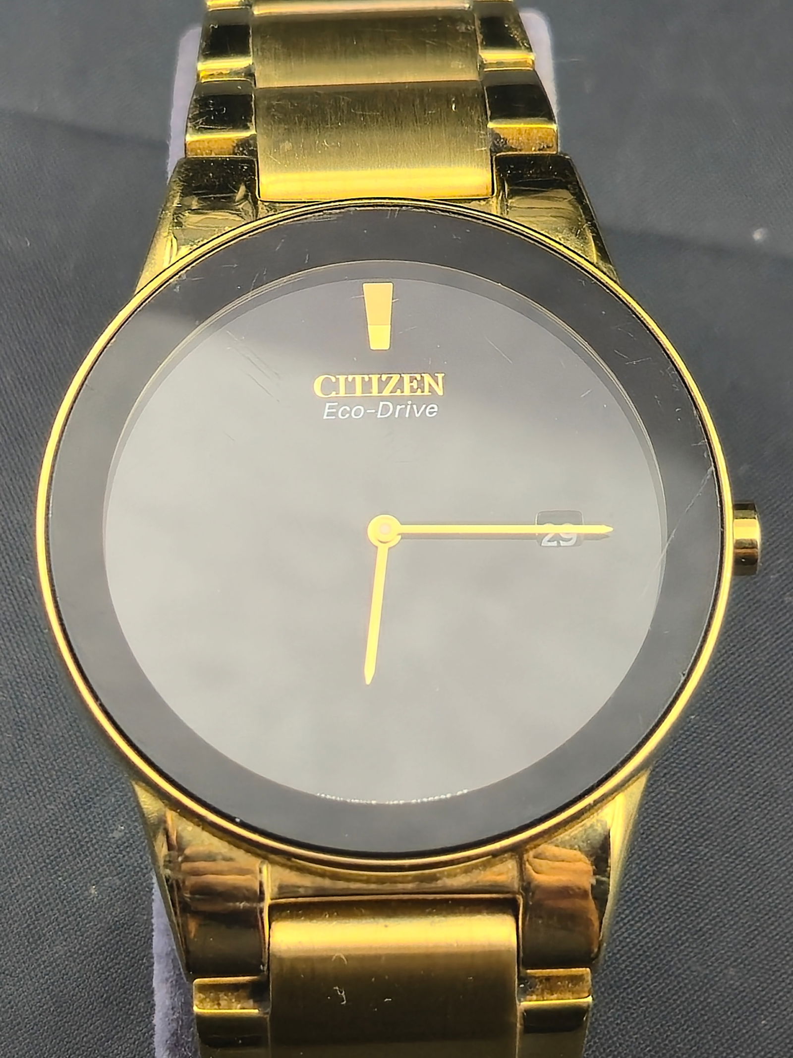 Citizen Eco-Drive J165 Gold-Tone 40mm Black Dial Quartz Solar Wristwatch Running (1 of 9)