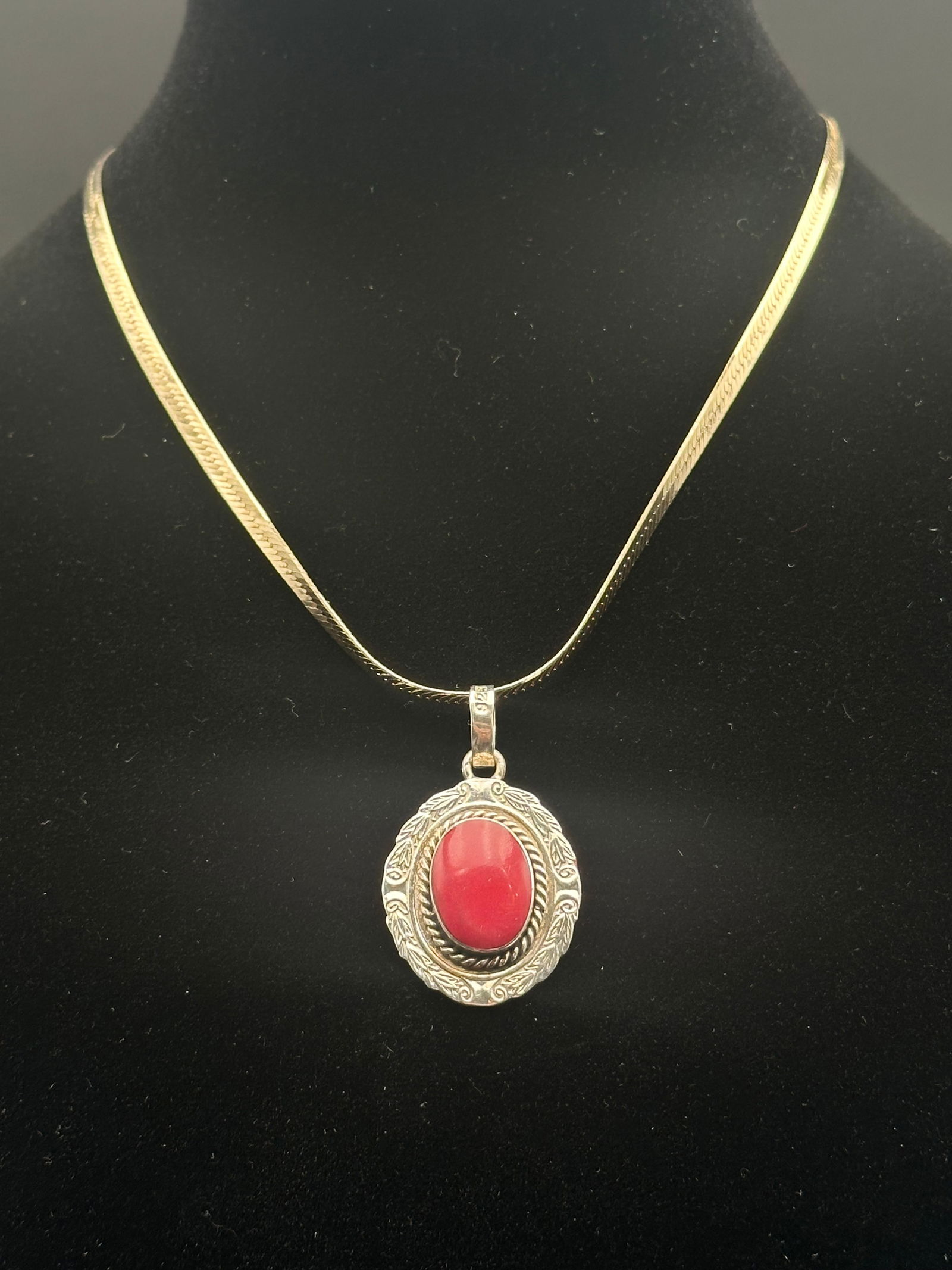 Italian Sterling Silver Red Cabochon Pendant Necklace, 21g (1 of 9)