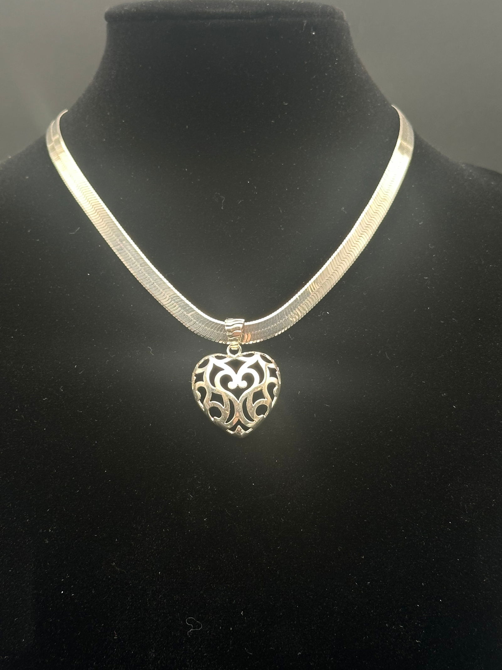 Italian Sterling Silver Heart Pendant Necklace, 28g (1 of 8)