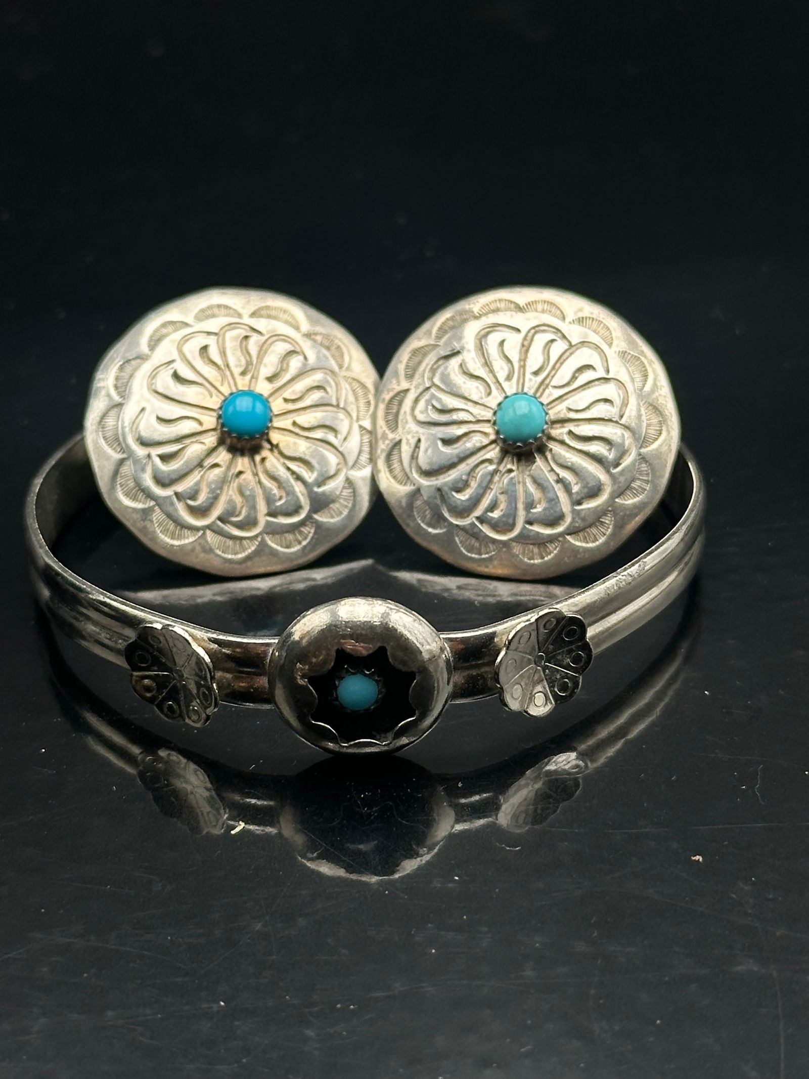 Vintage Navajo Sterling Silver Concho Cuff Bracelet & Earrings with Turquoise – 16.2g (1 of 8)