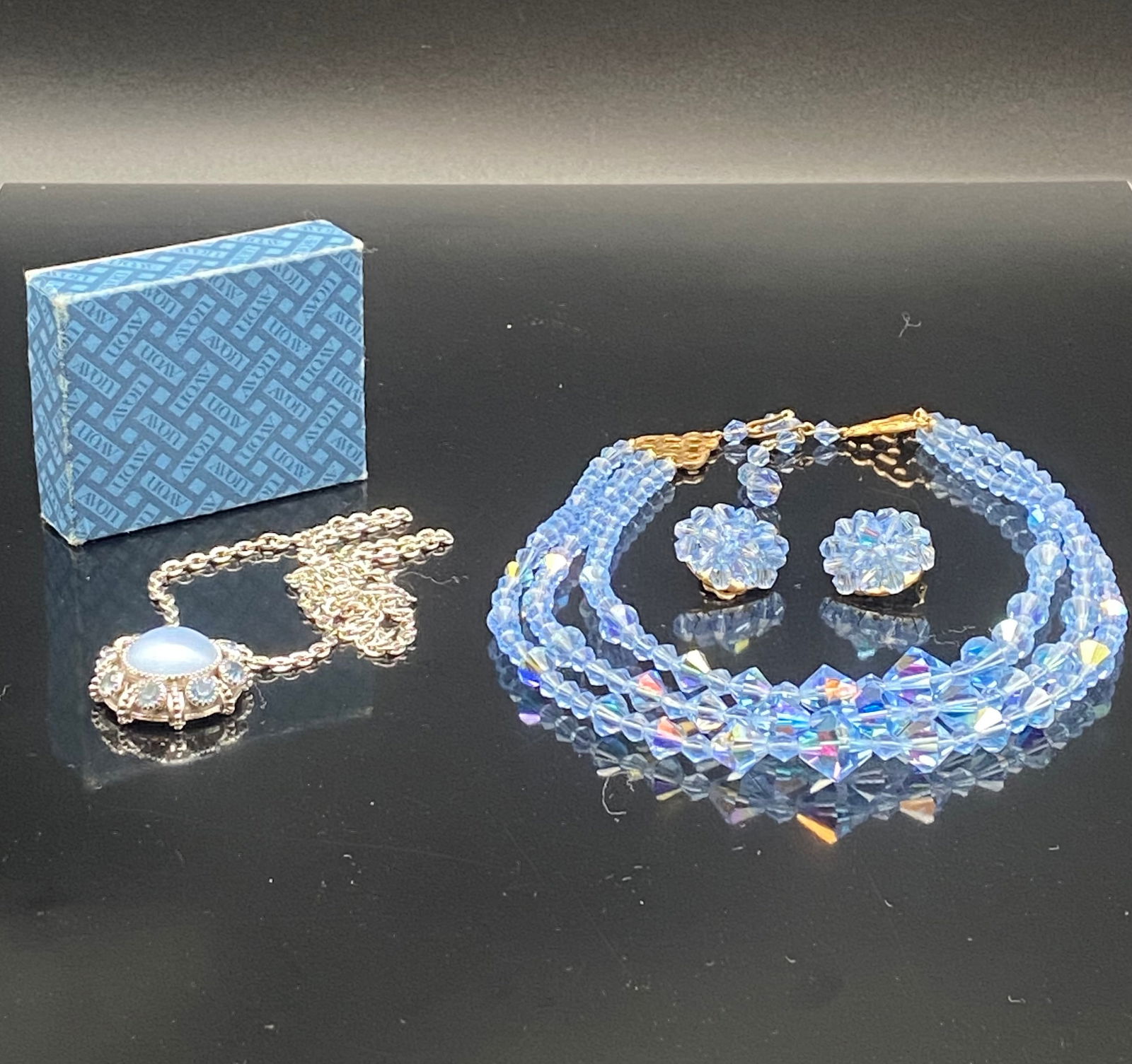 Avon Blue Crystal Bead Necklace & Earrings Set with Moonstone Pendant Necklace (1 of 10)