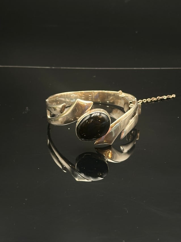 Vintage Mexican Sterling Silver Modernist Bracelet with Black Ony (1 of 7)