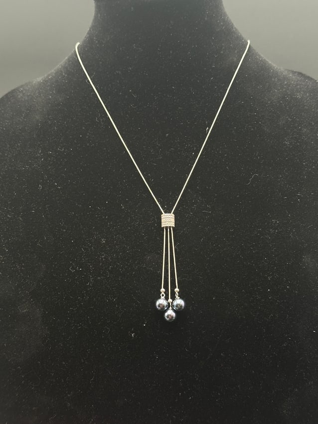 Modern Silver-Tone Necklace with Black Pearl Cluster Pendant (1 of 6)