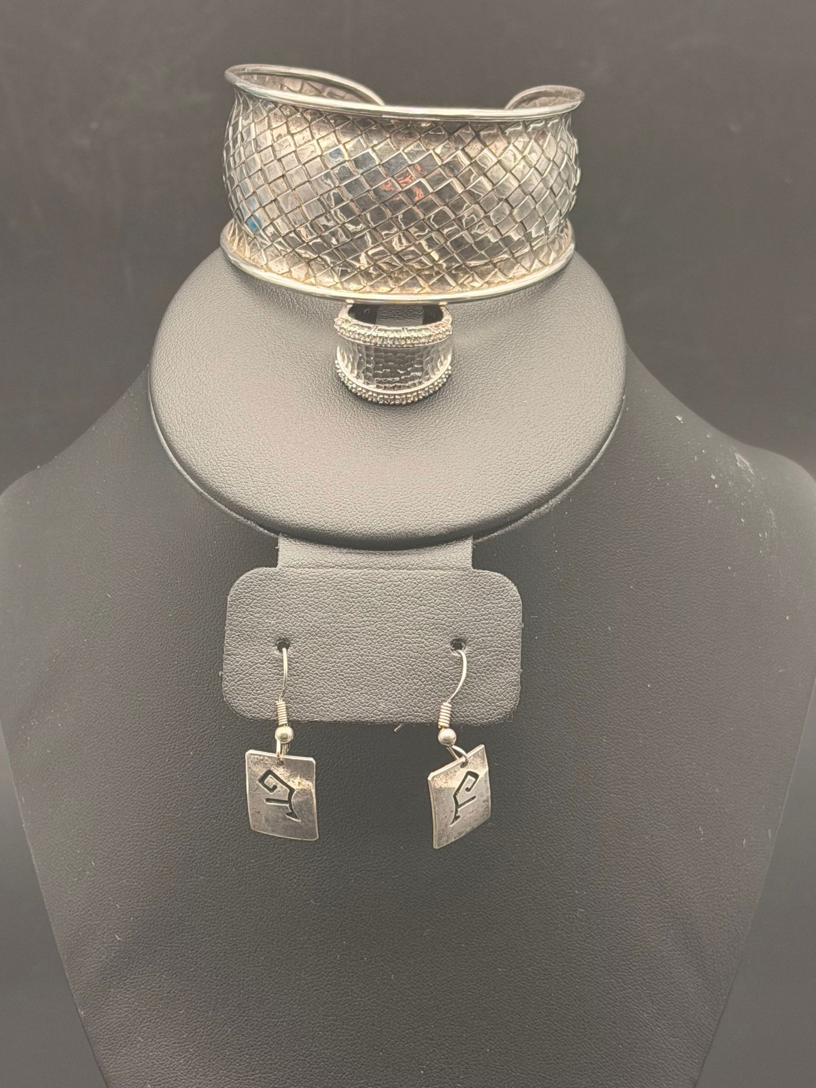 Sterling Silver Lot – ESPO 925 Ring, Cuff Bracelet & Earrings – 42g Total (1 of 6)