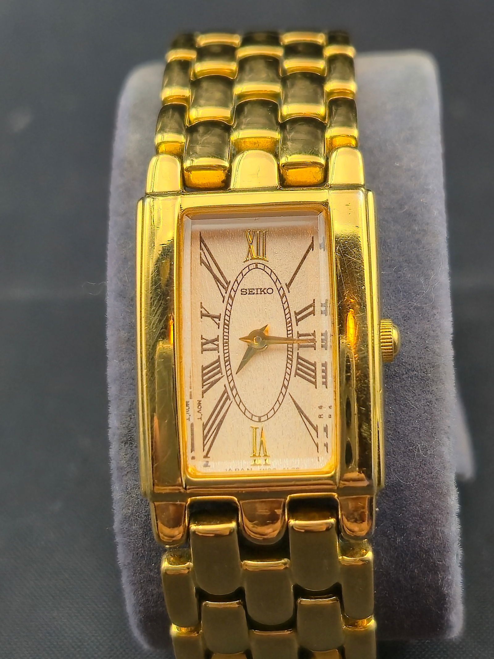 Seiko 1N00-6F10 Ladies Wristwatch – 17mm Gold-Tone Rectangular Quartz w/ Roman Dial, Runs (1 of 9)