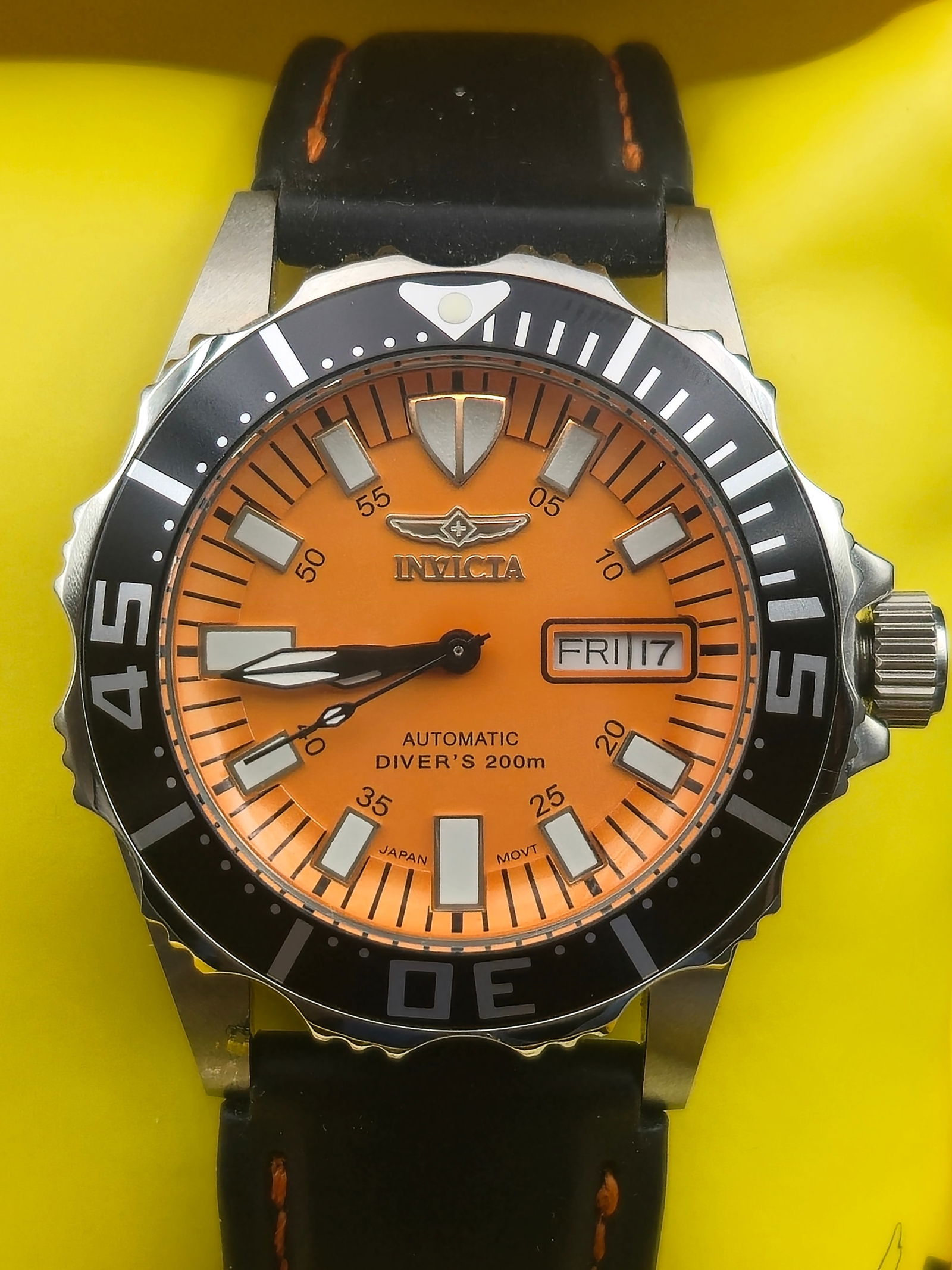 Invicta Pro Diver Automatic 200m Orange Dial 40mm Men’s Watch NOS Full Set Box & Papers (1 of 12)