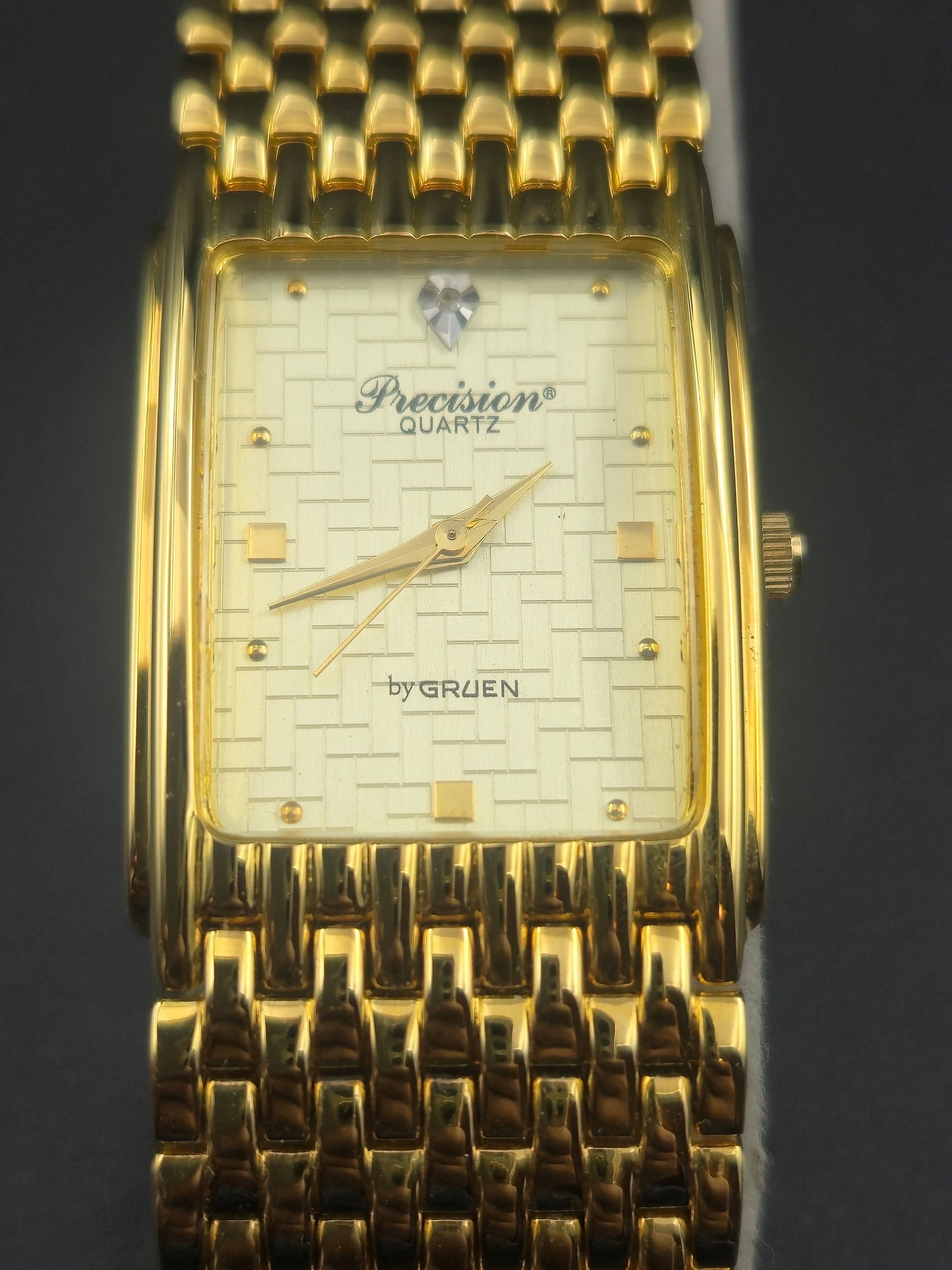 Gruen Precision Quartz GP5039 10K Gold-Tone Rectangular Watch NOS Full Set Box & Papers (1 of 12)