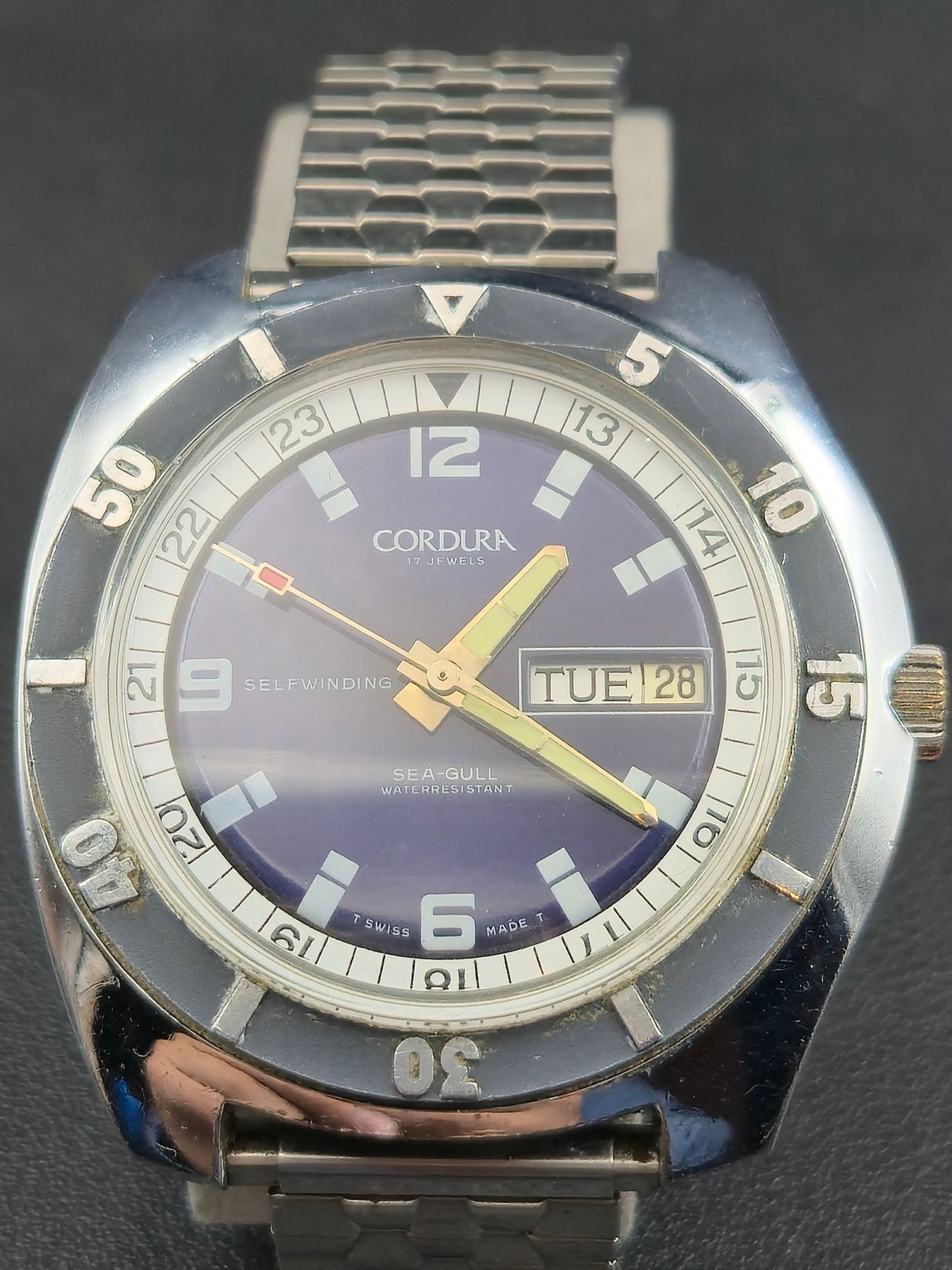 1970s Cordura Sea-Gull Automatic 17J Swiss 42.5mm Blue Dial Wristwatch (1 of 9)