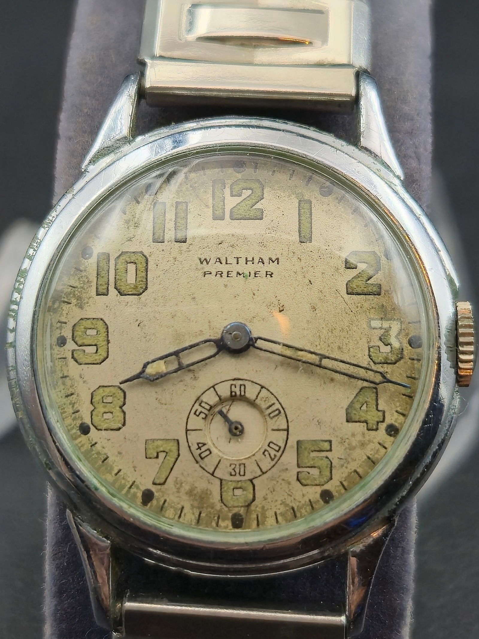 1940s Waltham “Premier Military Style” 9J Cal. 870 Manual Wind 28.7mm (1 of 10)