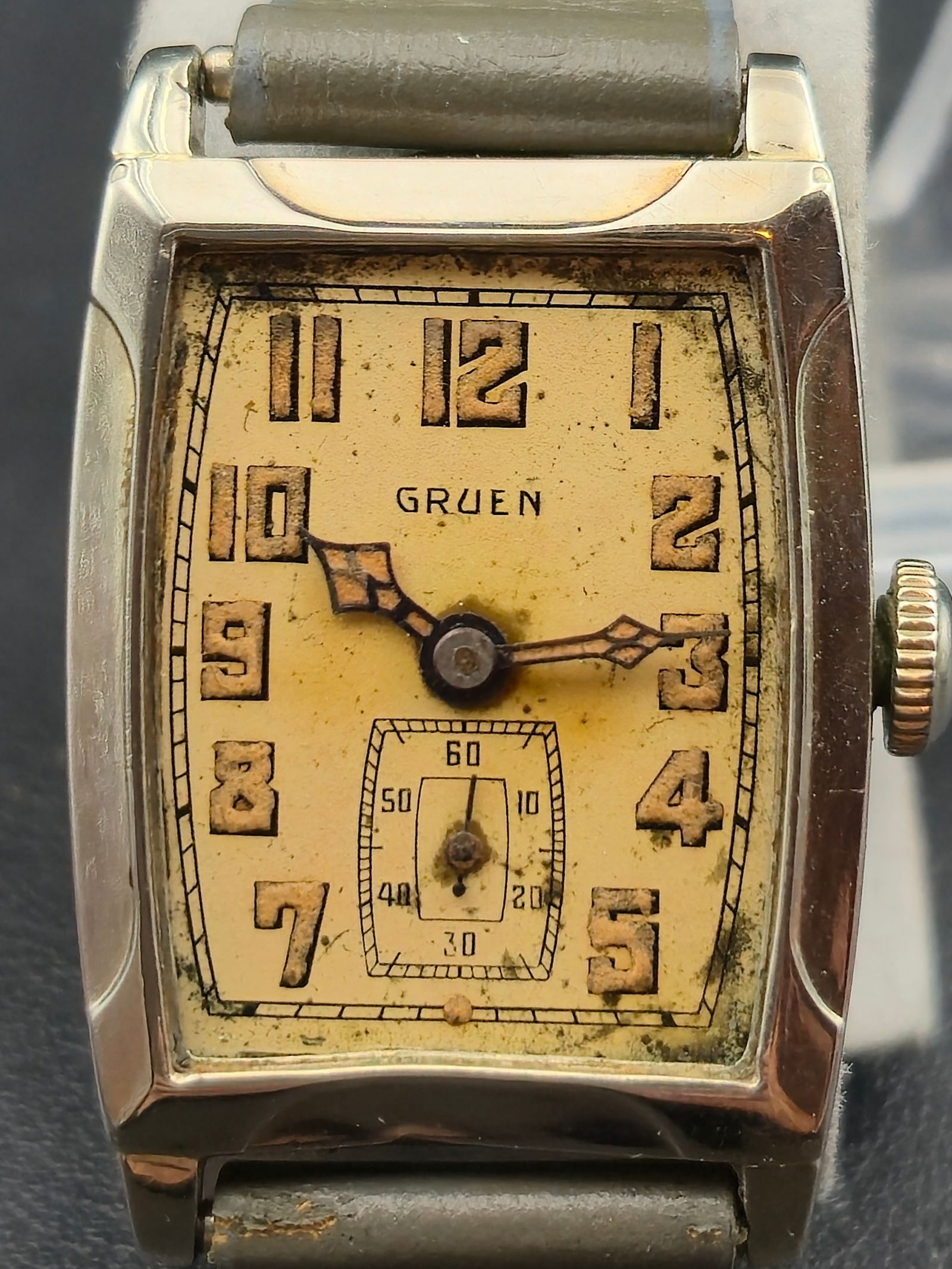 1930s Gruen Curvex 14K White Gold-Filled Art Deco Tank Watch, 23mm – Running, (1 of 9)