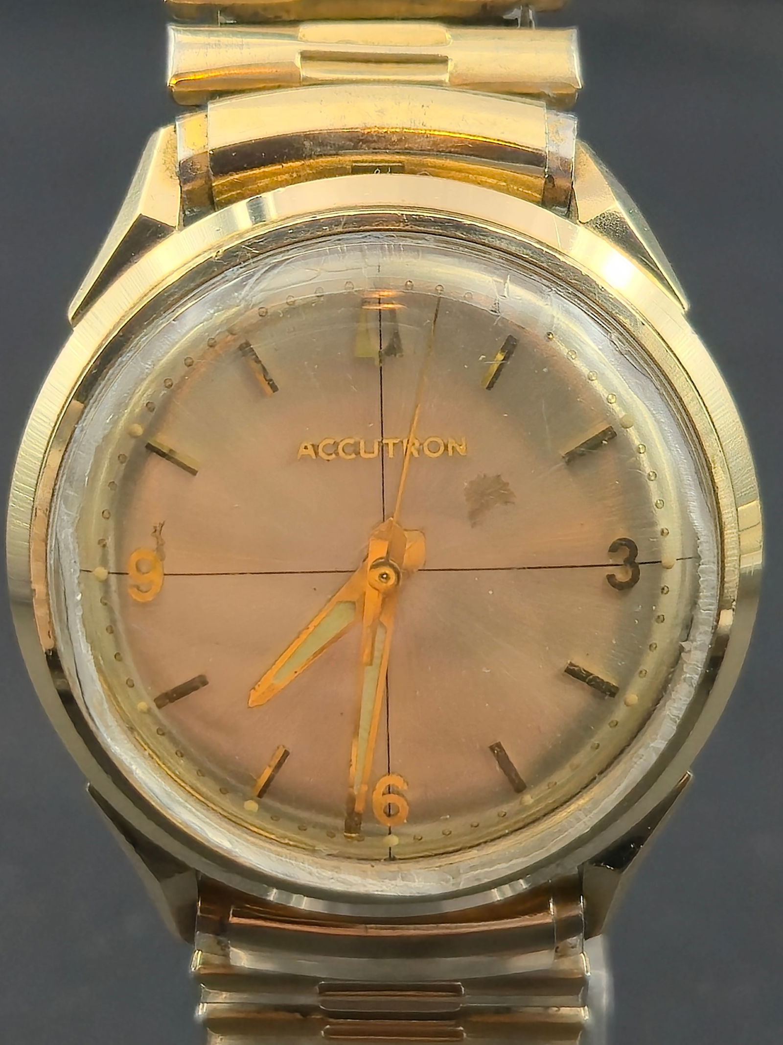 1967 Bulova Accutron 214 – 10K Gold-Filled 34 mm Champagne Dial Electric Tuning-Fork Wristwatch (1 of 8)