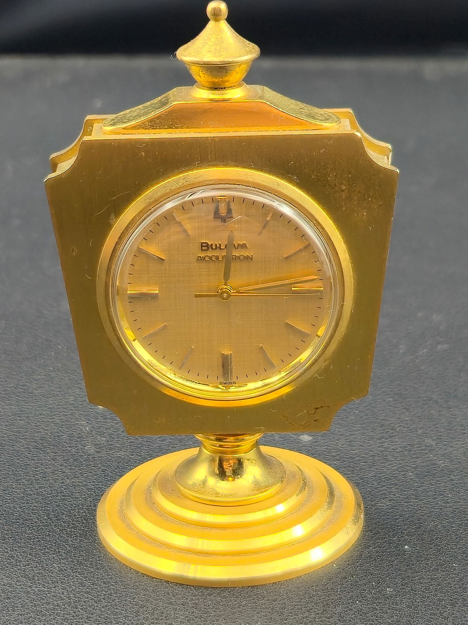 Bulova Accutron M4 1964 Desk Clock, Gold-Tone Case, Tuning-Fork Movement – Runs Smoothly (1 of 7)