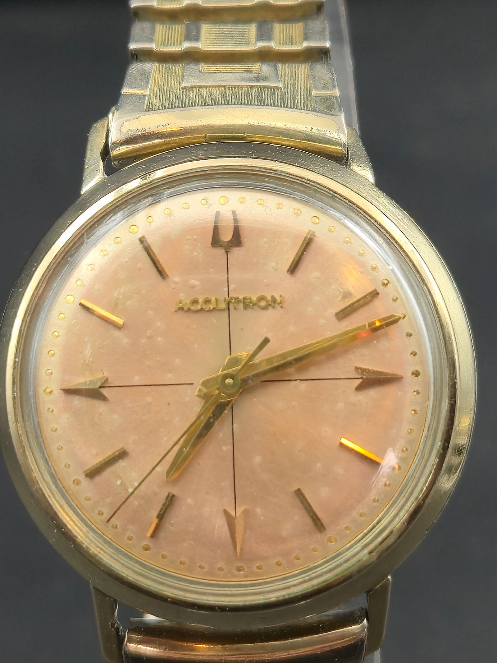Bulova Accutron 214 Tuning Fork 10K Gold-Filled Wristwatch (1965, 34mm) (1 of 10)