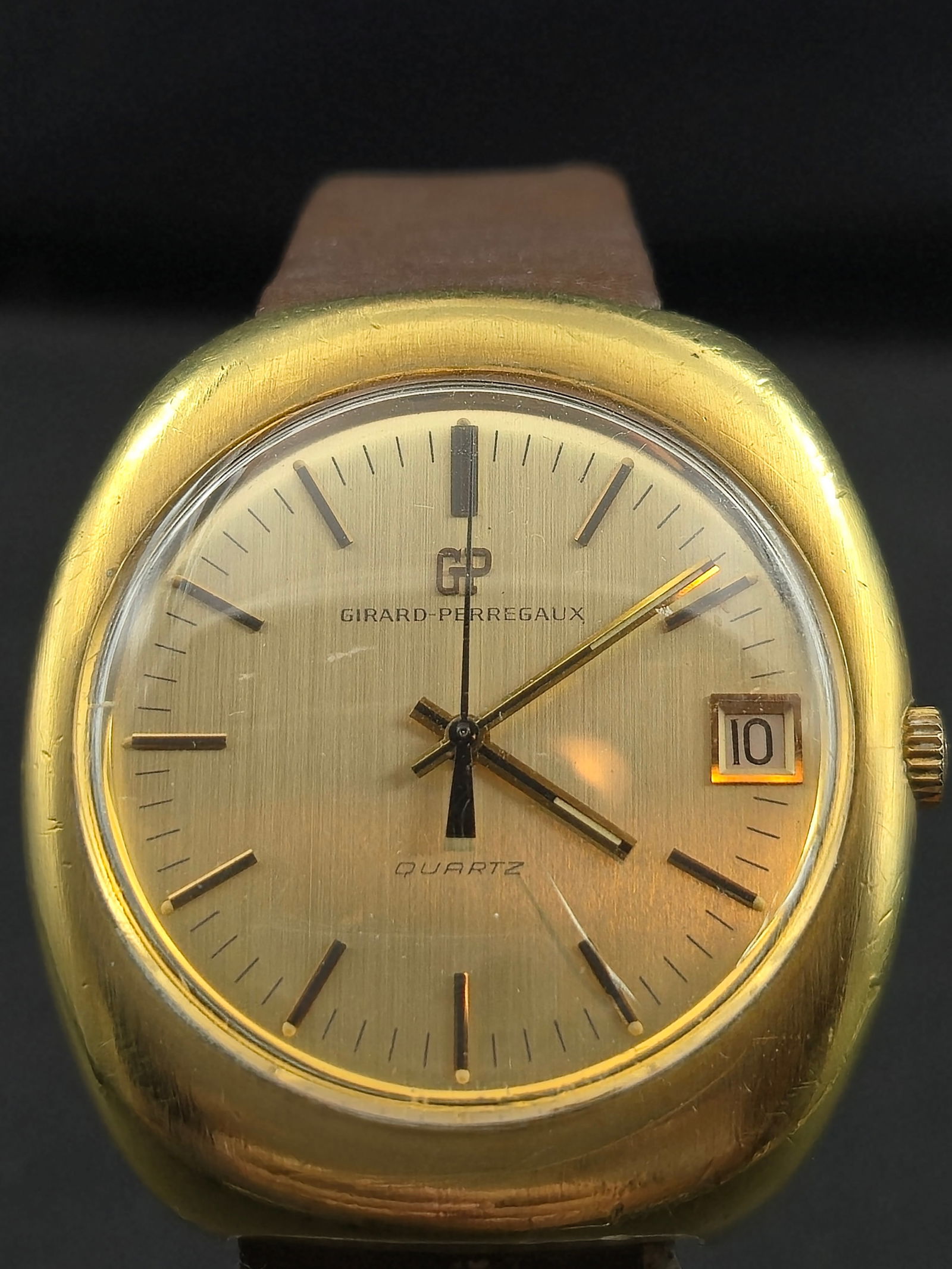 1970s Girard Perregaux Quartz Caliber 352 18 HGE Gold Tone 38 mm Wristwatch (1 of 10)