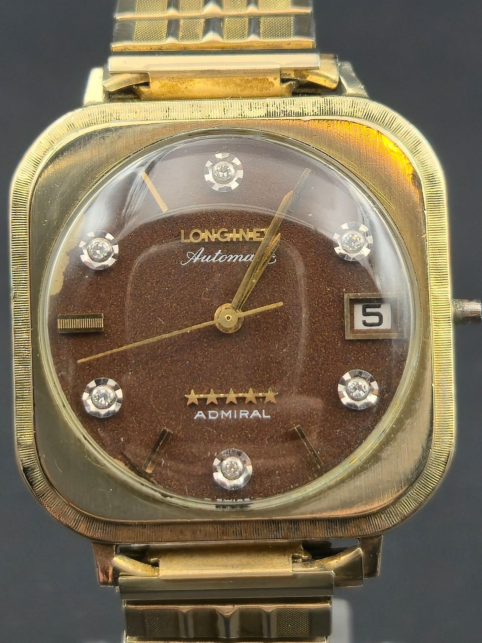 1970s Longines Admiral Five Star Automatic Caliber 501 10K Gold Filled 32 mm Runs Needs Crown: Vintage Longines Admiral Five Star automatic wristwatch featuring the Swiss Longines Caliber 501 movement with seventeen jewels, signed Longines Swiss Seventeen 17 Jewels 501. The inside caseback is m