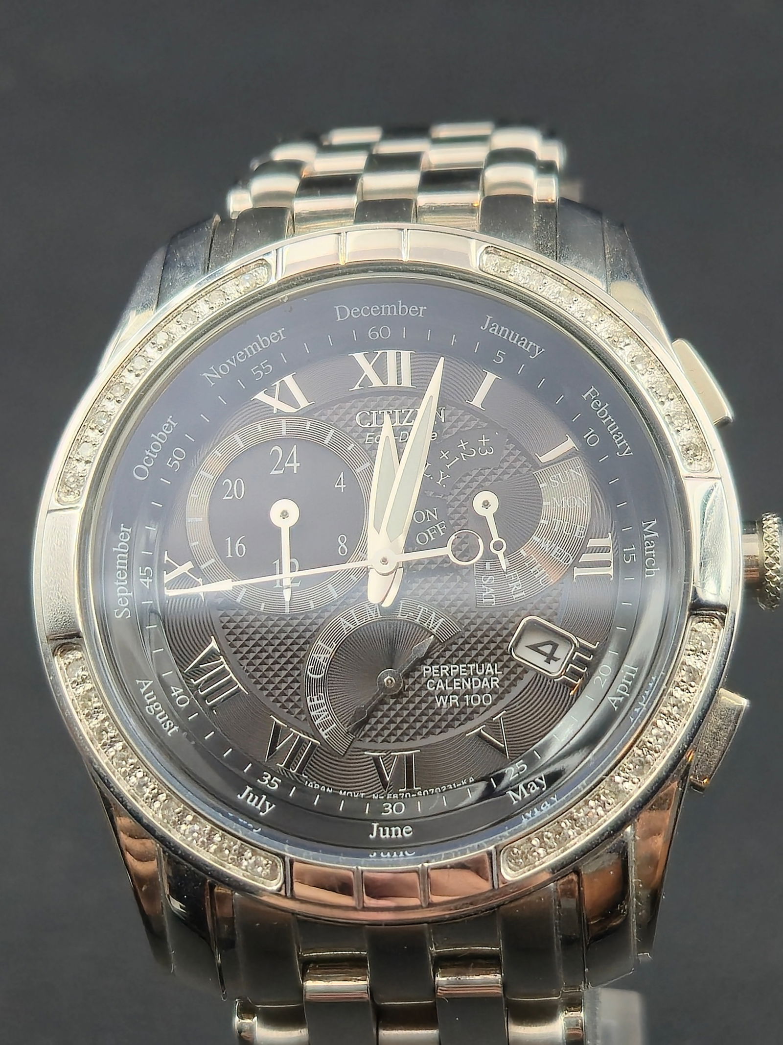 Citizen Eco-Drive Caliber 8700 Perpetual Calendar Stainless Steel 39 mm Wristwatch Runs: Citizen Eco-Drive wristwatch featuring the advanced Caliber 8700 solar-powered movement with perpetual calendar and dual-subdial layout. The stainless steel caseback is marked Citizen Watch Co Caliber