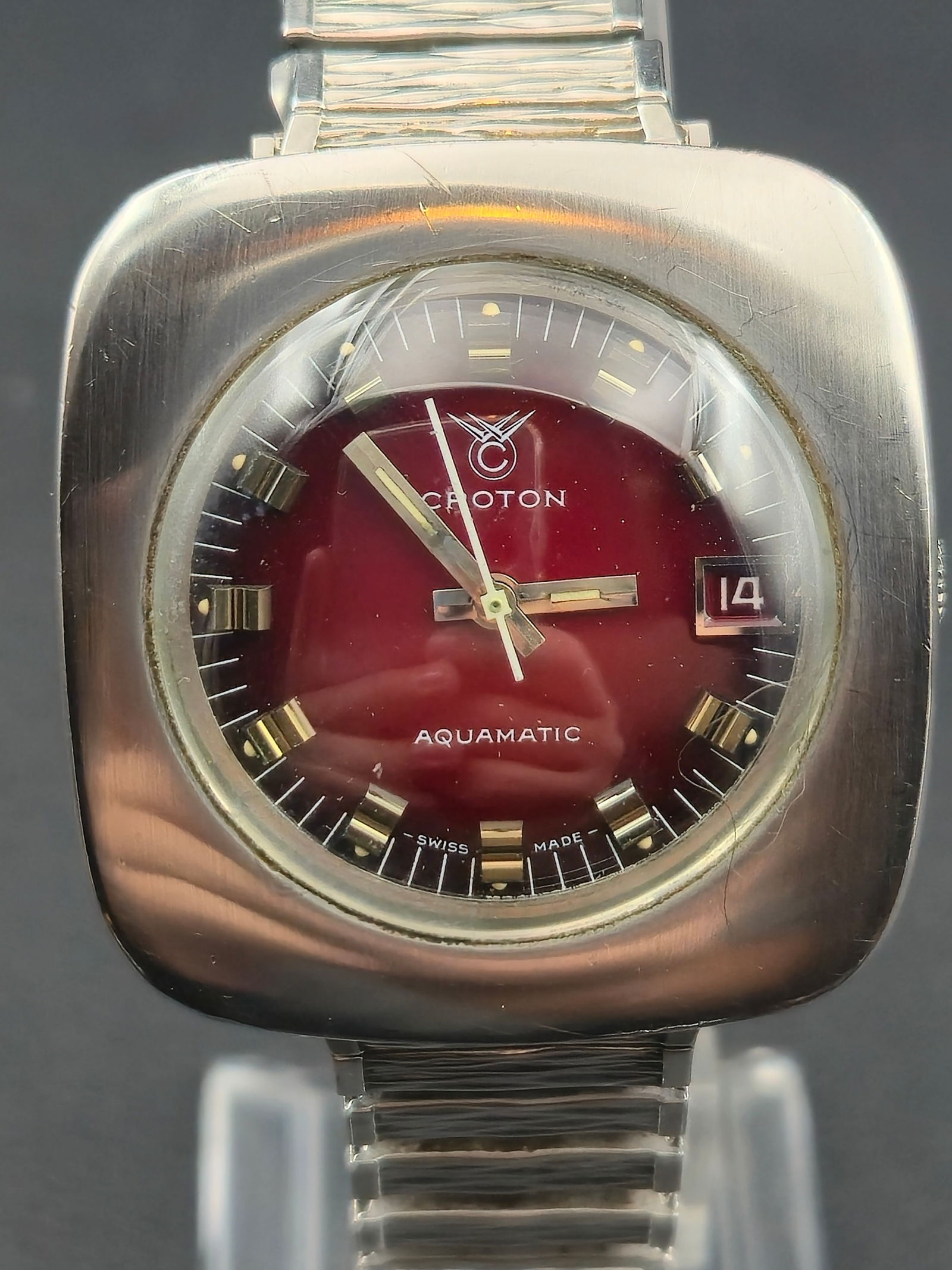 1970s Croton Aquamatic 37mm Swiss Automatic Burgundy Dial Watch (1 of 11)