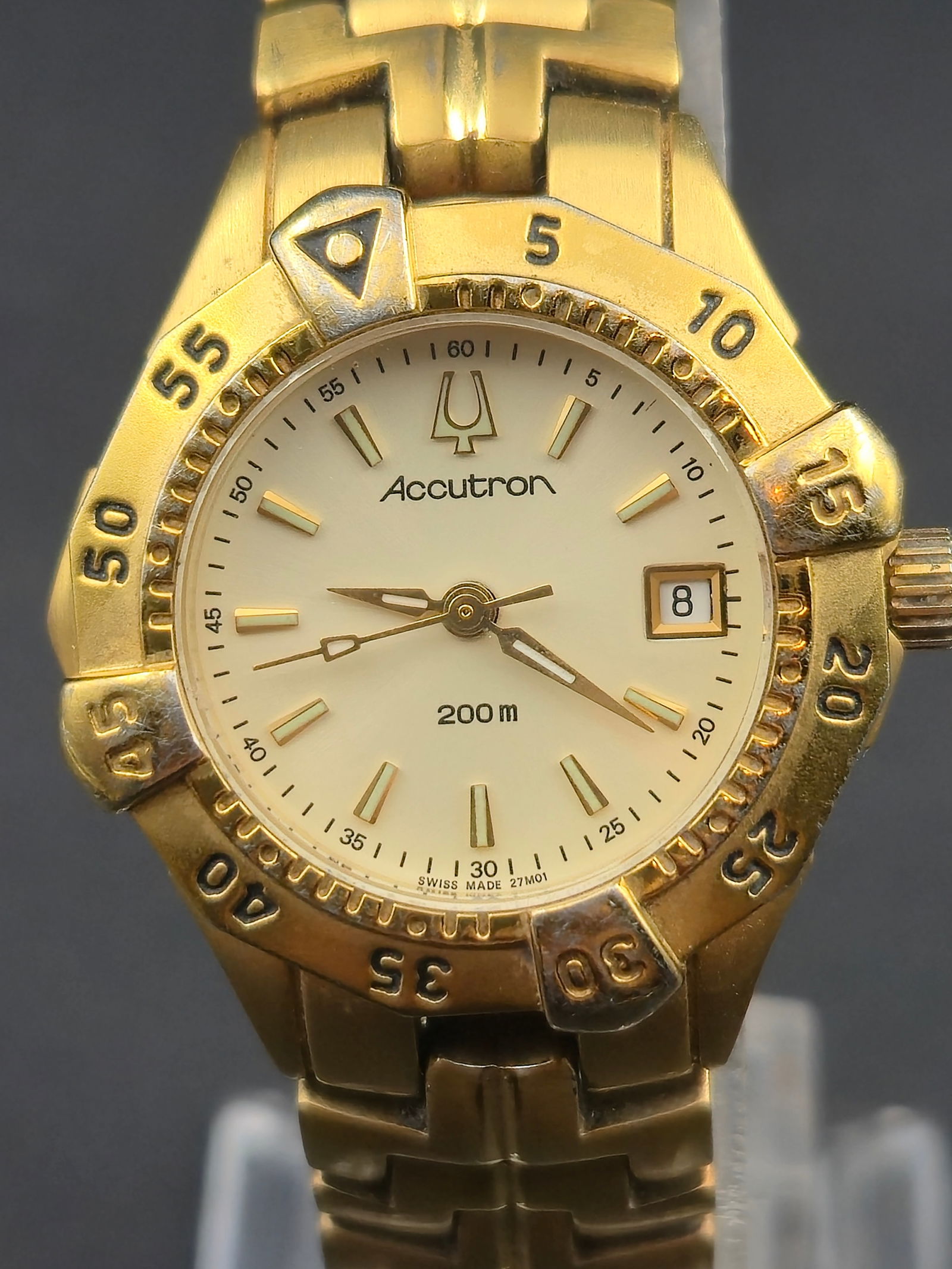 Bulova Accutron 200m 26mm Swiss Quartz Diver Watch Gold Tone Sapphire Crystal New Battery (1 of 9)