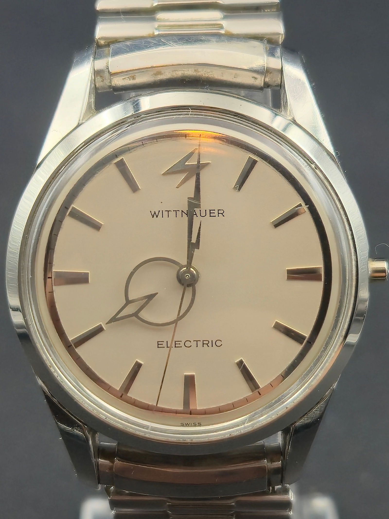 1960s Wittnauer Electric 35mm Stainless Steel Watch Cal. AXA Early Electric (1 of 10)