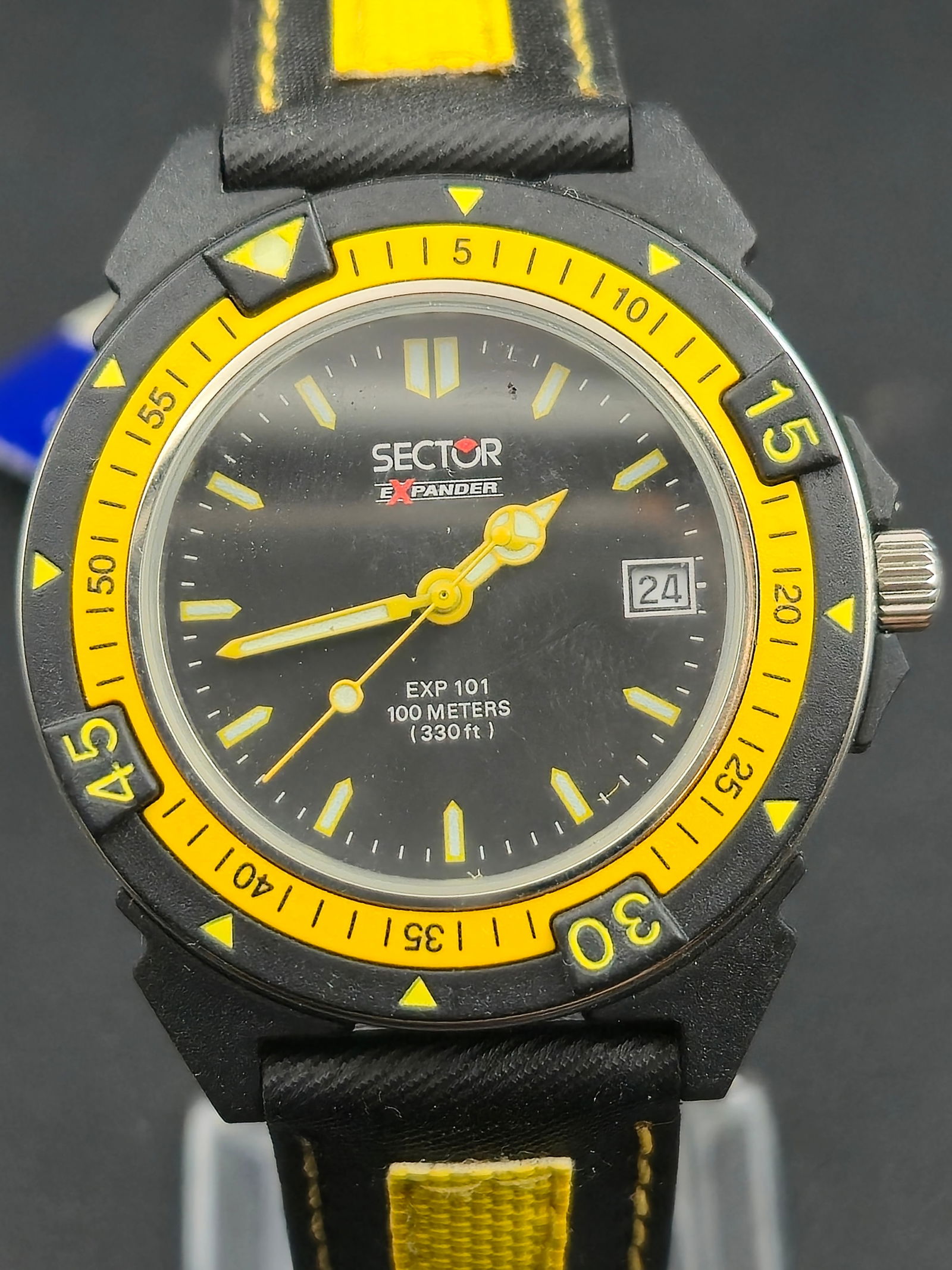 Sector Expander 101 Diver Quartz Watch 100M Black & Yellow 43mm w/ Box & Tag – New Battery – (1 of 11)