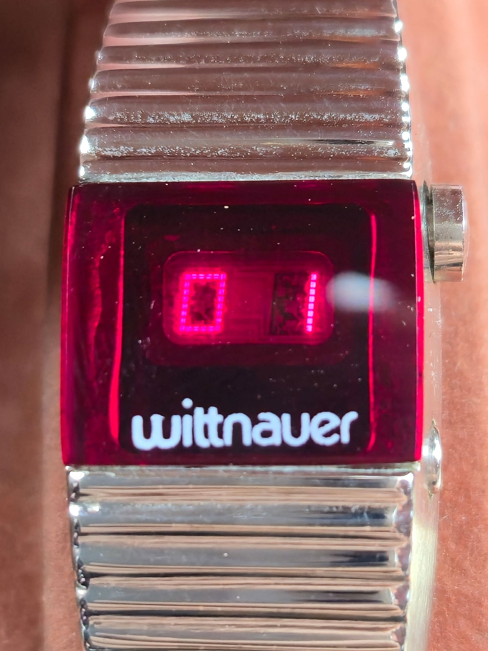 Wittnauer Polara LED “Computer Watch” Ladies 14K Bezel 18 mm (1970s, NOS Boxed) (1 of 11)