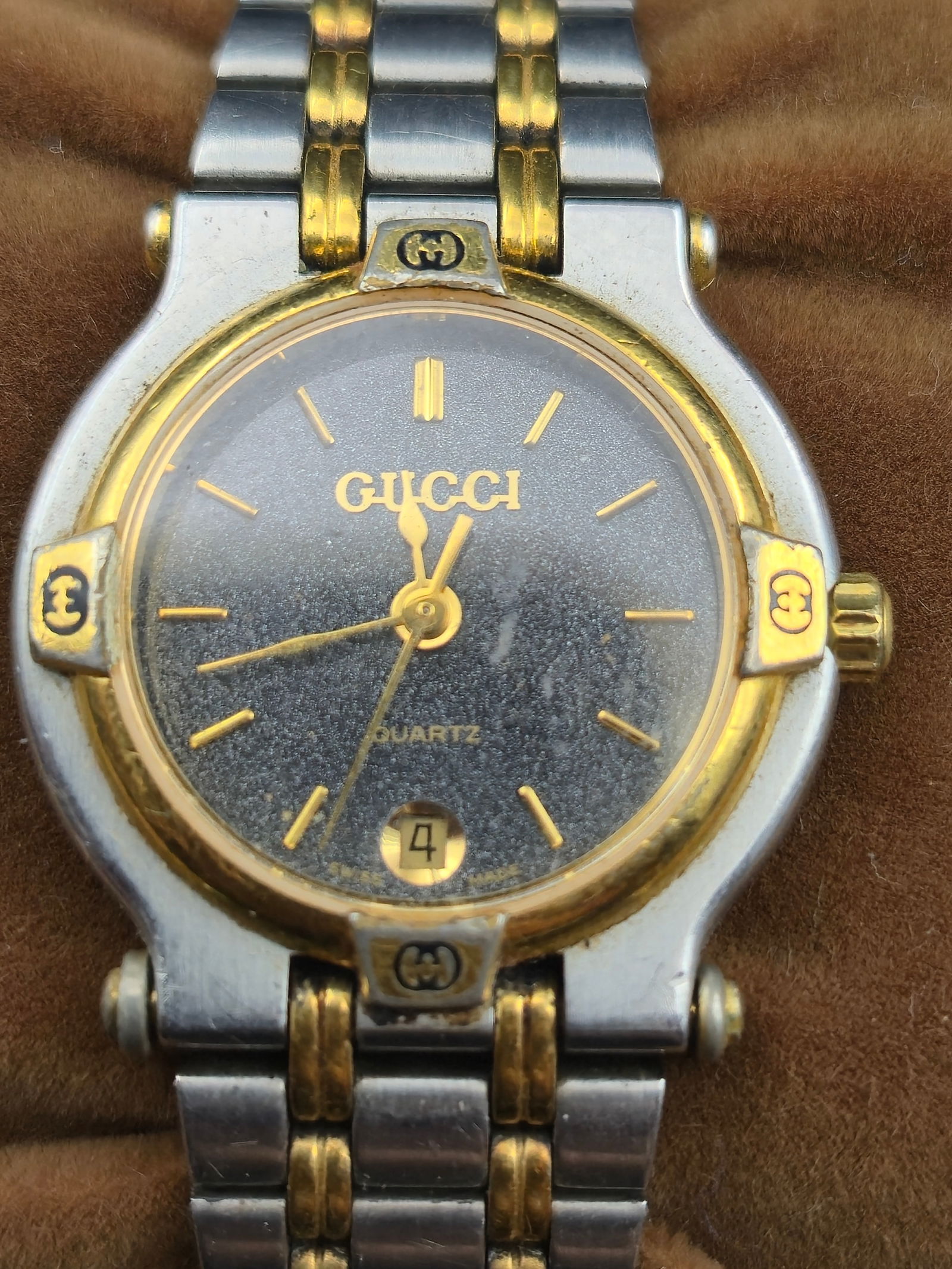 Gucci 9000L Two-Tone Ladies Quartz Watch w/ Box – 1987, 25 mm, Runs (1 of 14)