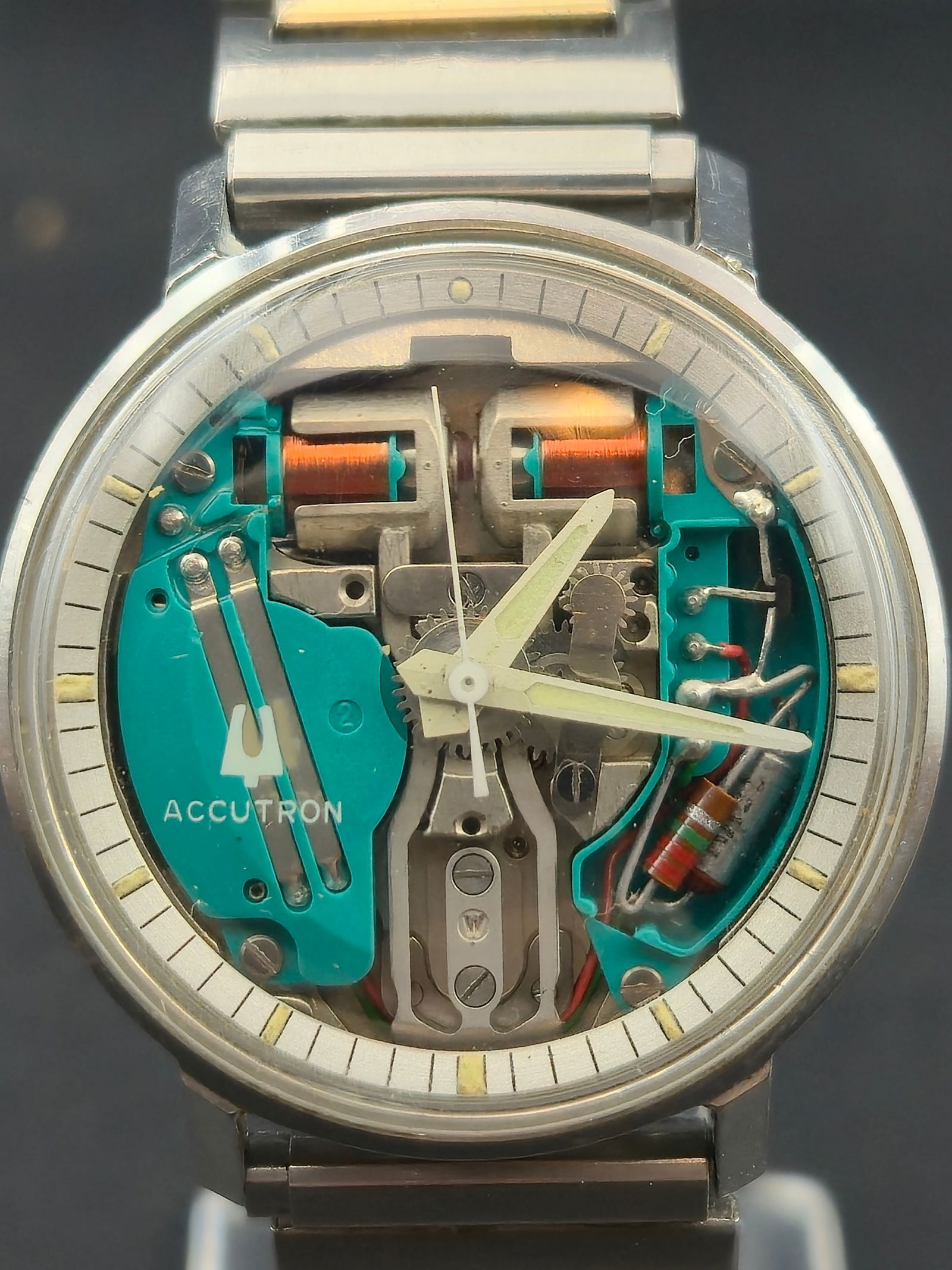 1964 Bulova Accutron 214 “Spaceview” Stainless Steel 34 mm M4 runs (1 of 9)