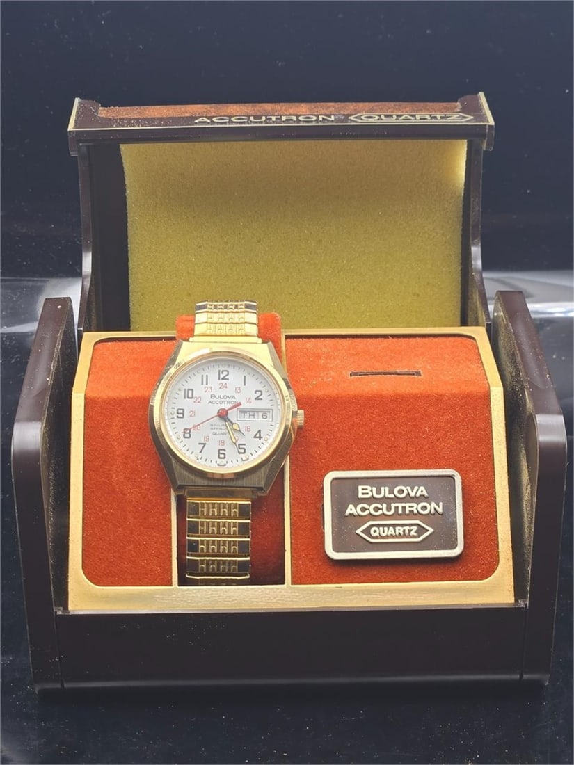 1986 Bulova Accutron RR Quartz NOS Full Set (1 of 10)